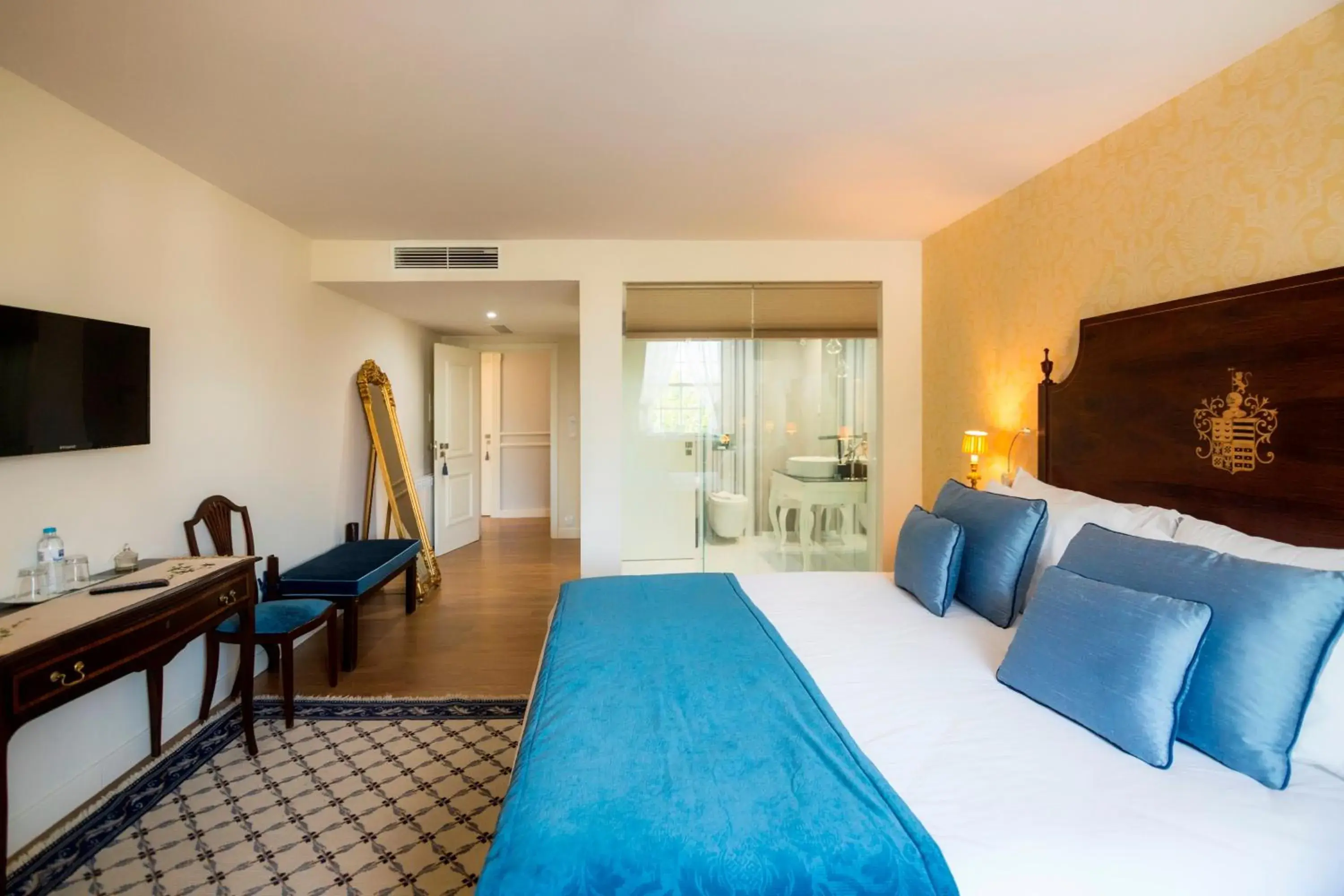 Bed in Solar Sampaio e Melo Bed in Solar Sampaio e Melo