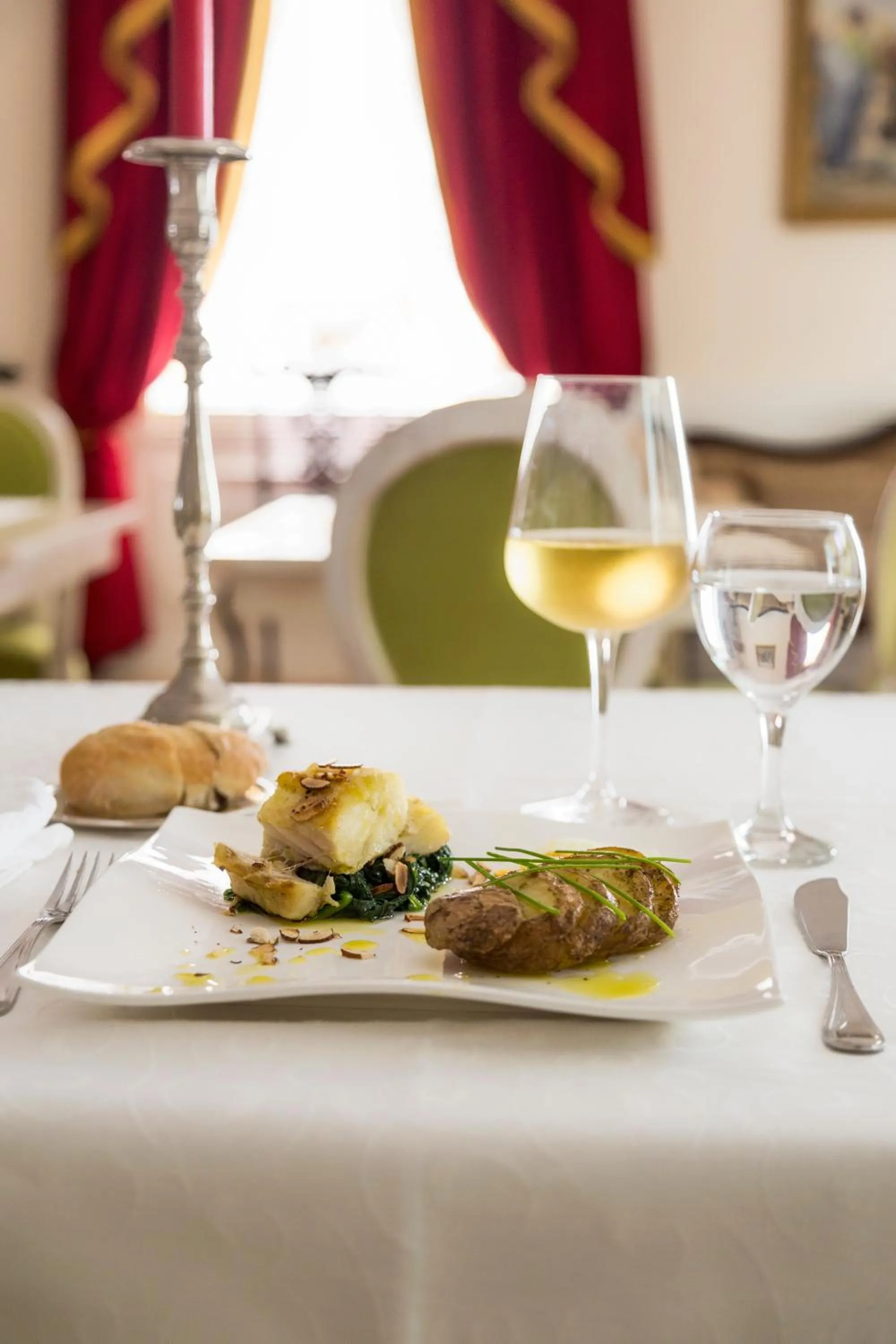 Food and drinks in Solar Sampaio e Melo