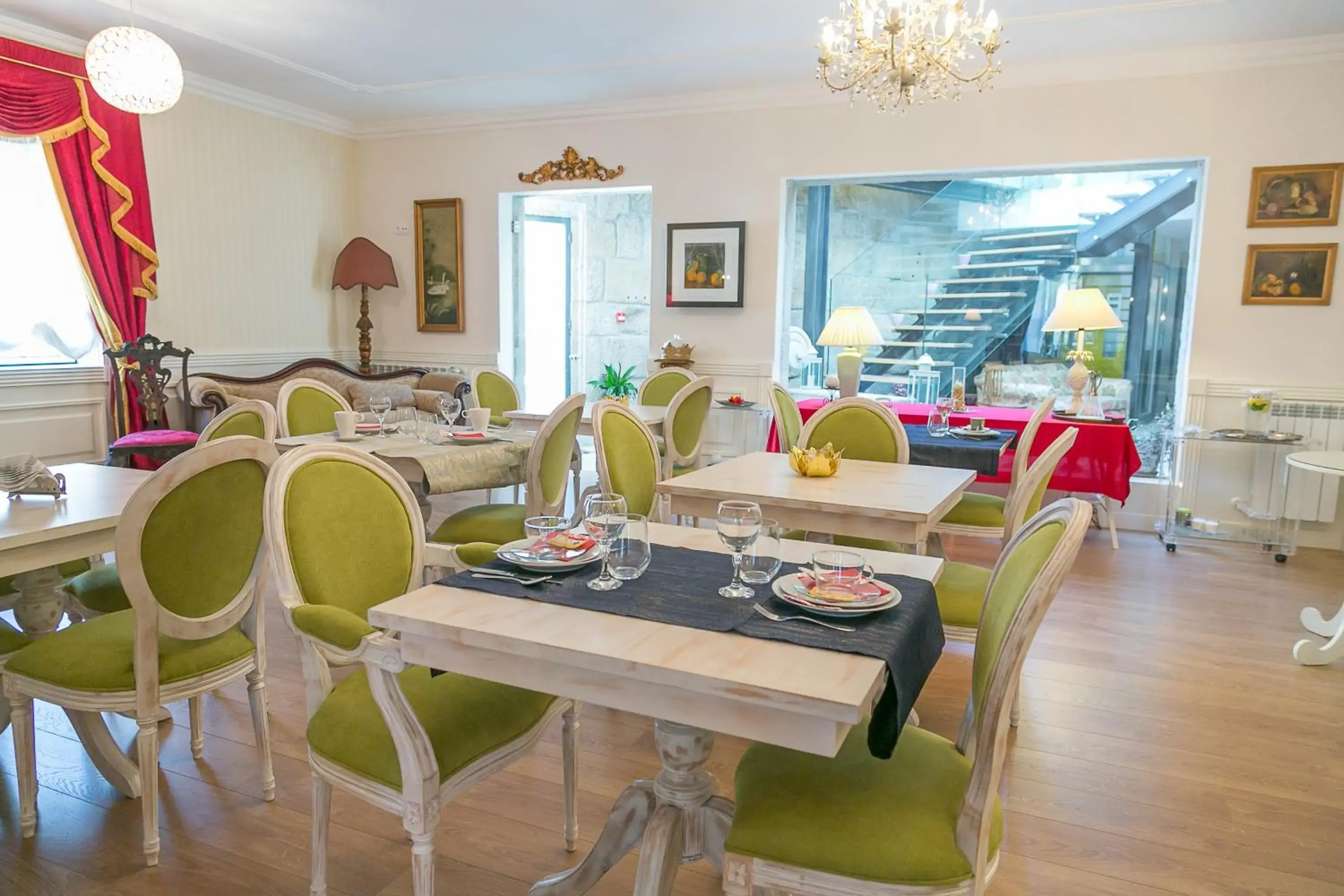 Food and drinks in Solar Sampaio e Melo Food and drinks in Solar Sampaio e Melo