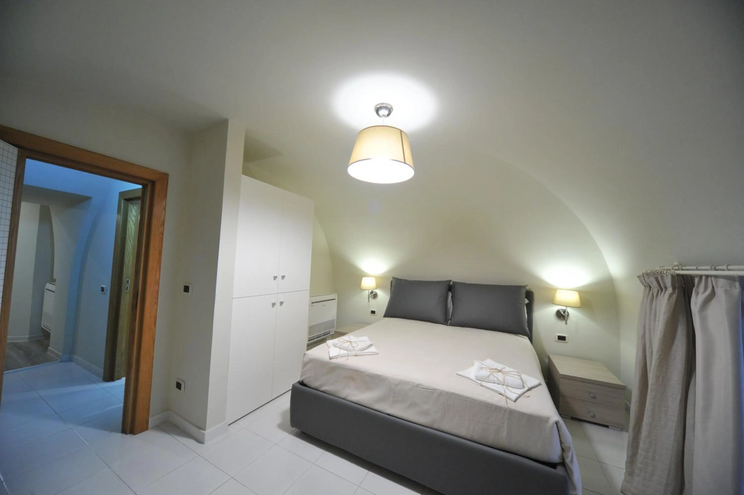 Bedroom, Bed in Gatto Bianco House