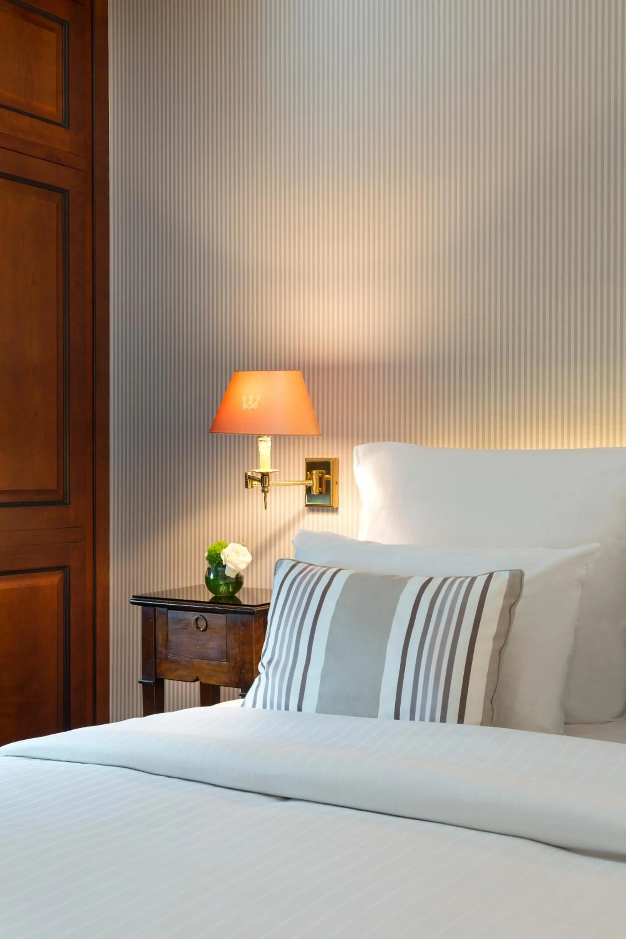 Bed in Warwick Grand-Place Brussels