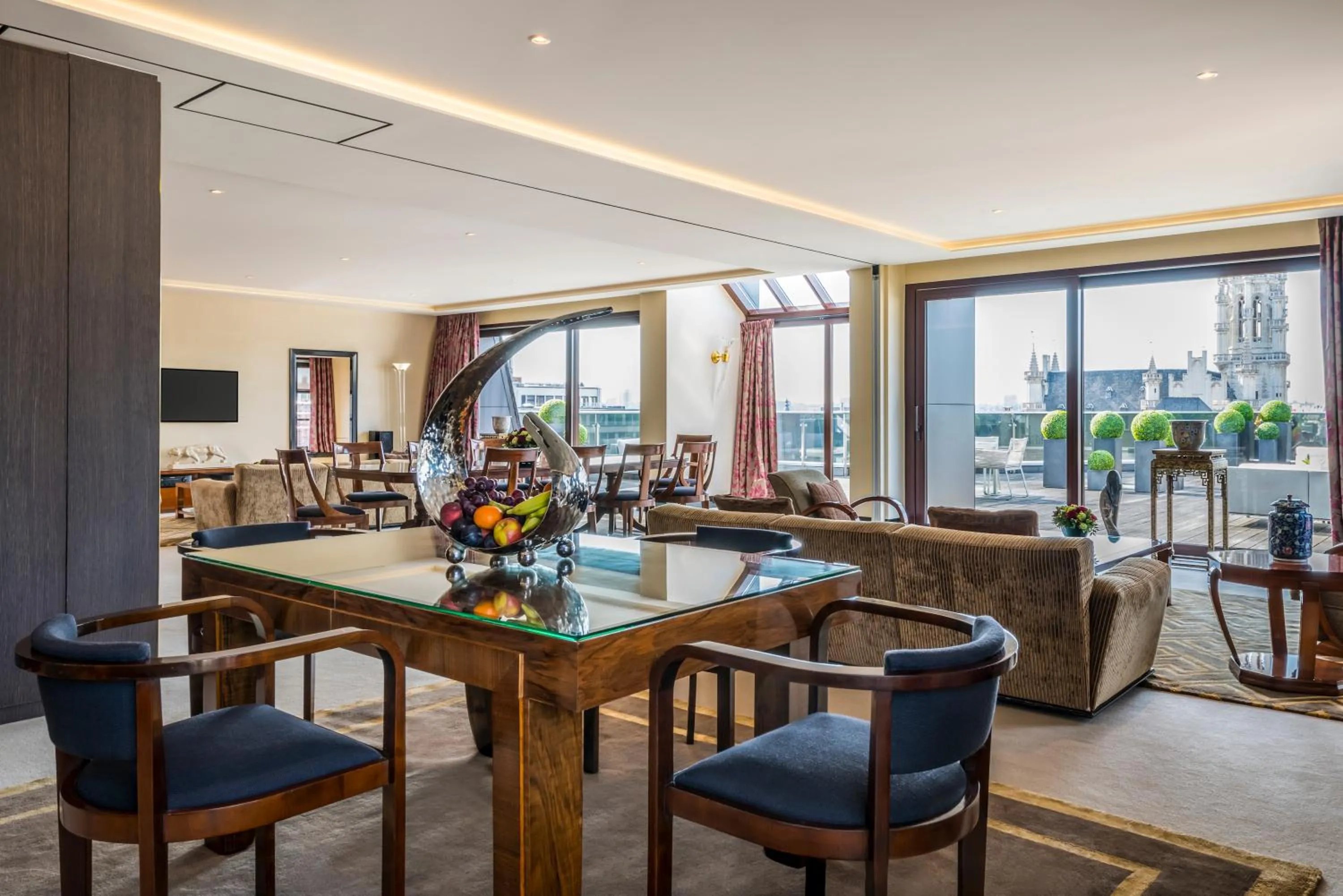 Seating area in Warwick Grand-Place Brussels