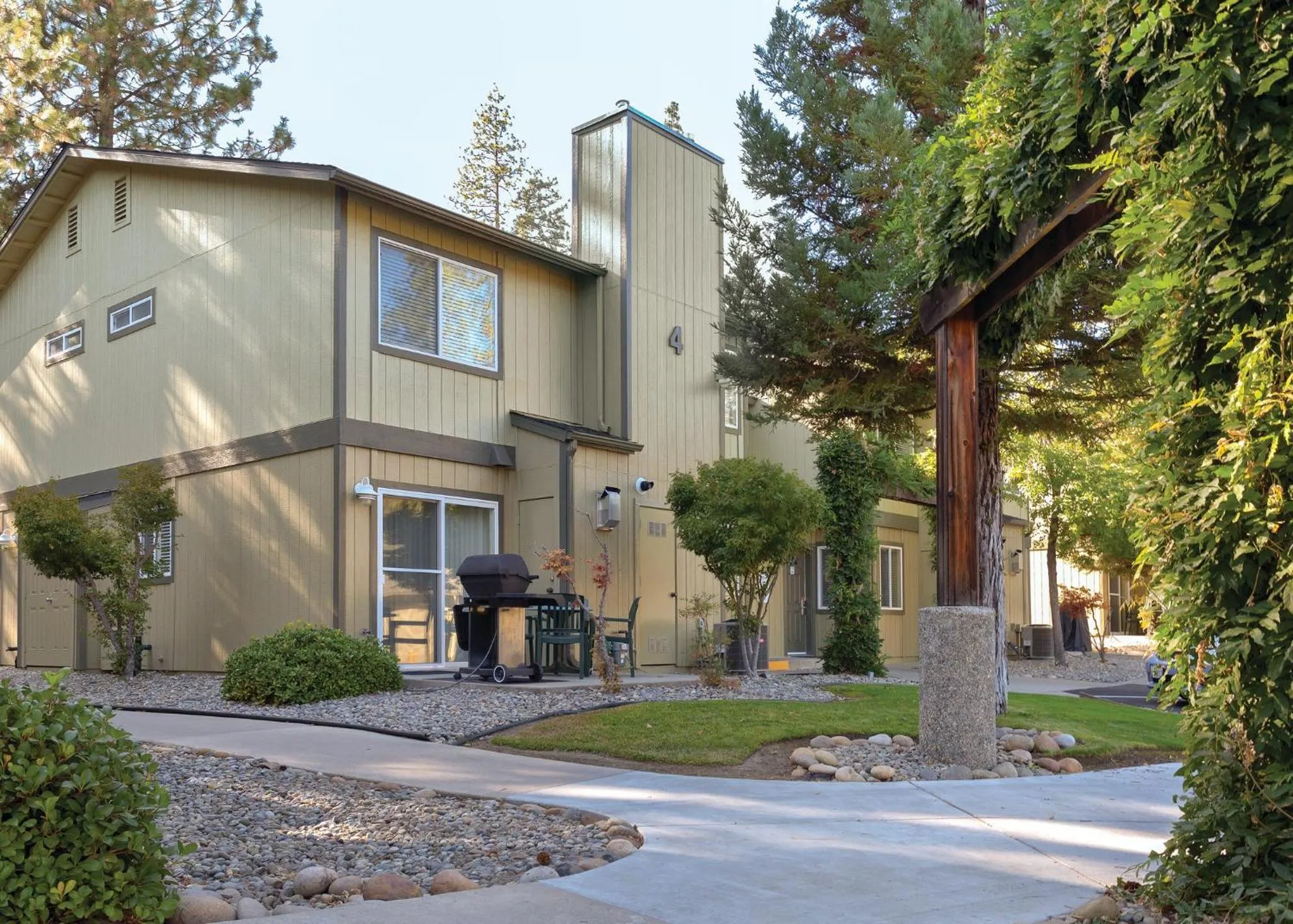 Property building in WorldMark Bass Lake