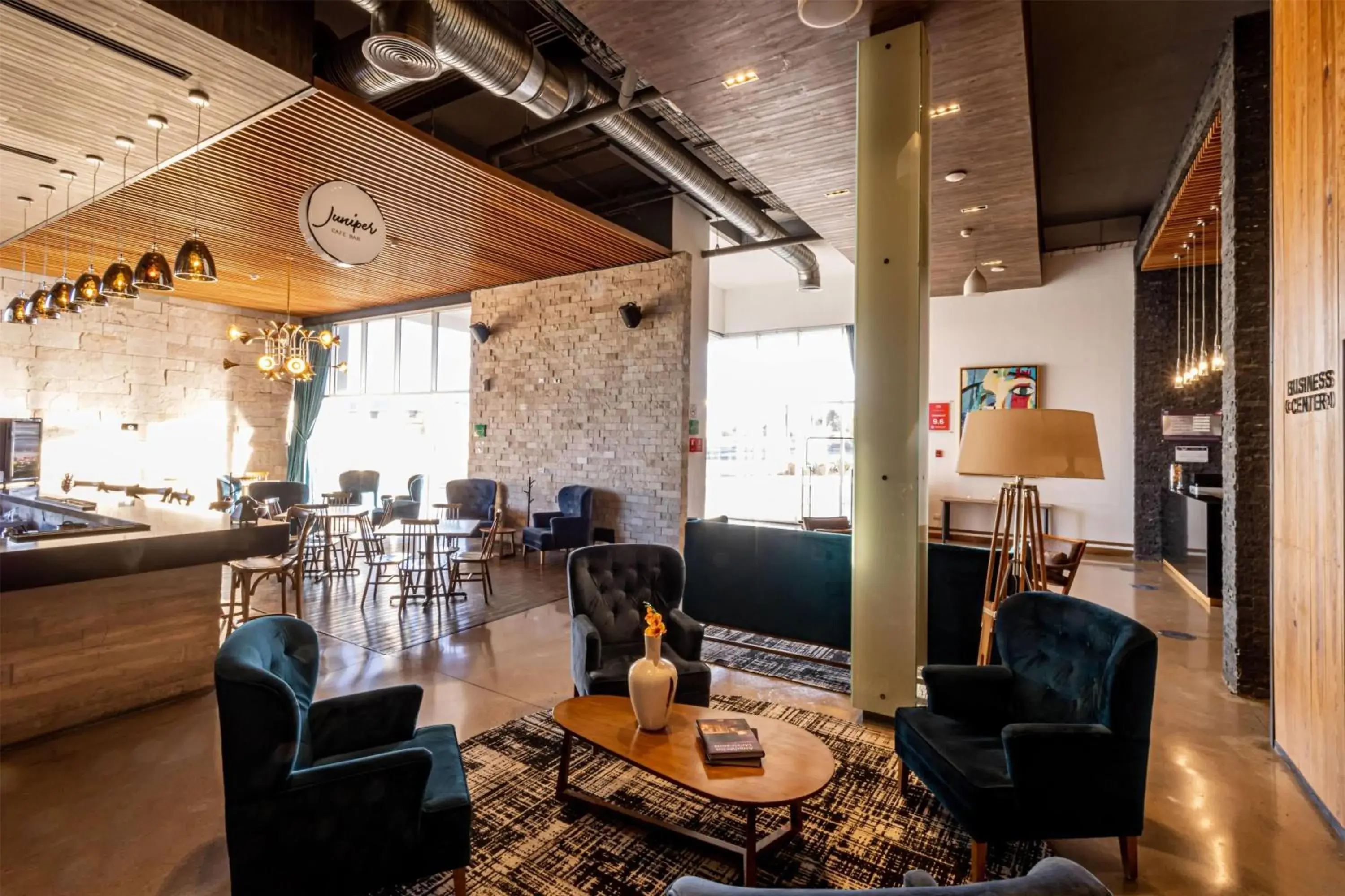 Lobby or reception in TRYP by Wyndham San Luis Potosi Hotel & Suites Lobby or reception in TRYP by Wyndham San Luis Potosi Hotel & Suites