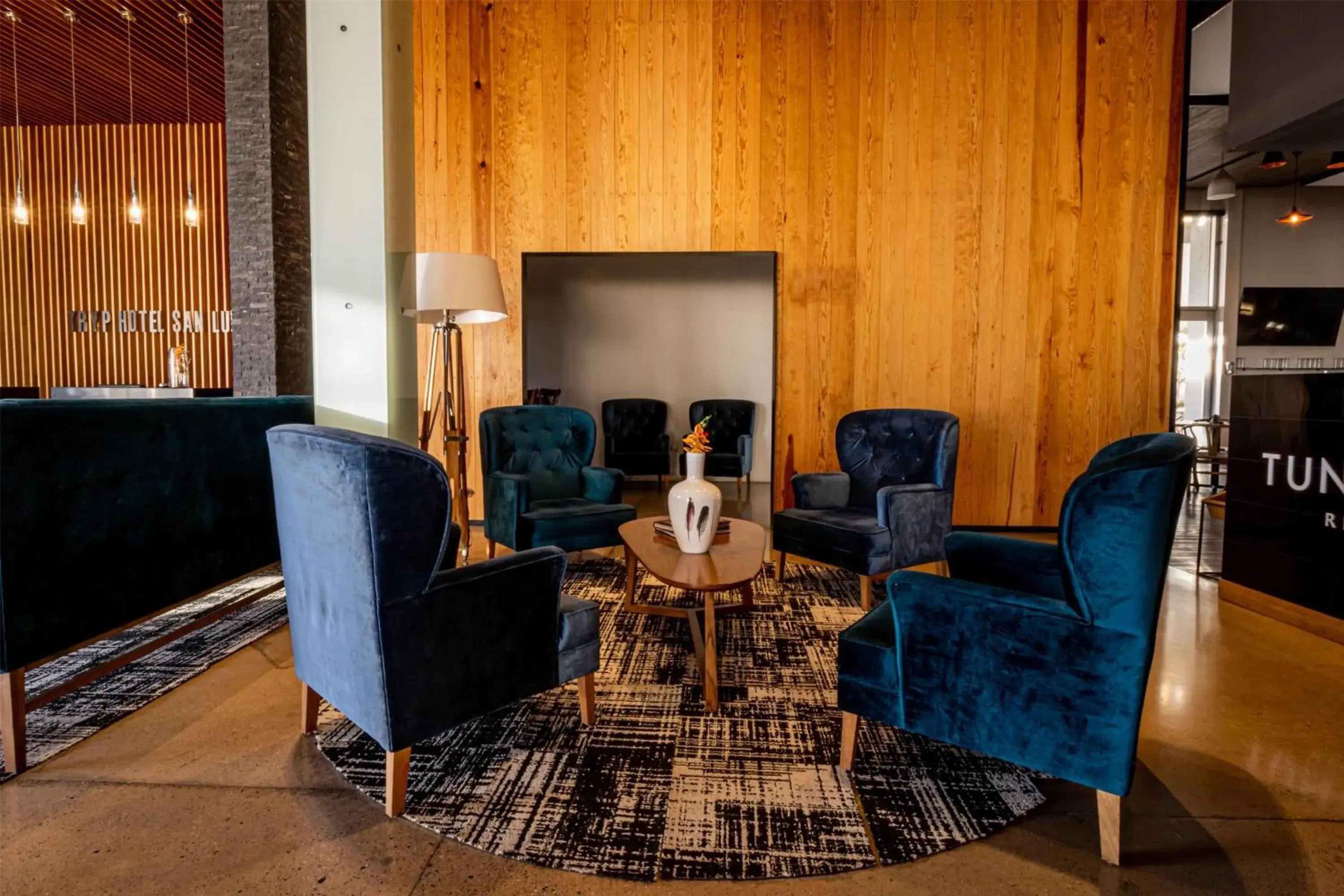 Lobby or reception in TRYP by Wyndham San Luis Potosi Hotel & Suites Lobby or reception in TRYP by Wyndham San Luis Potosi Hotel & Suites