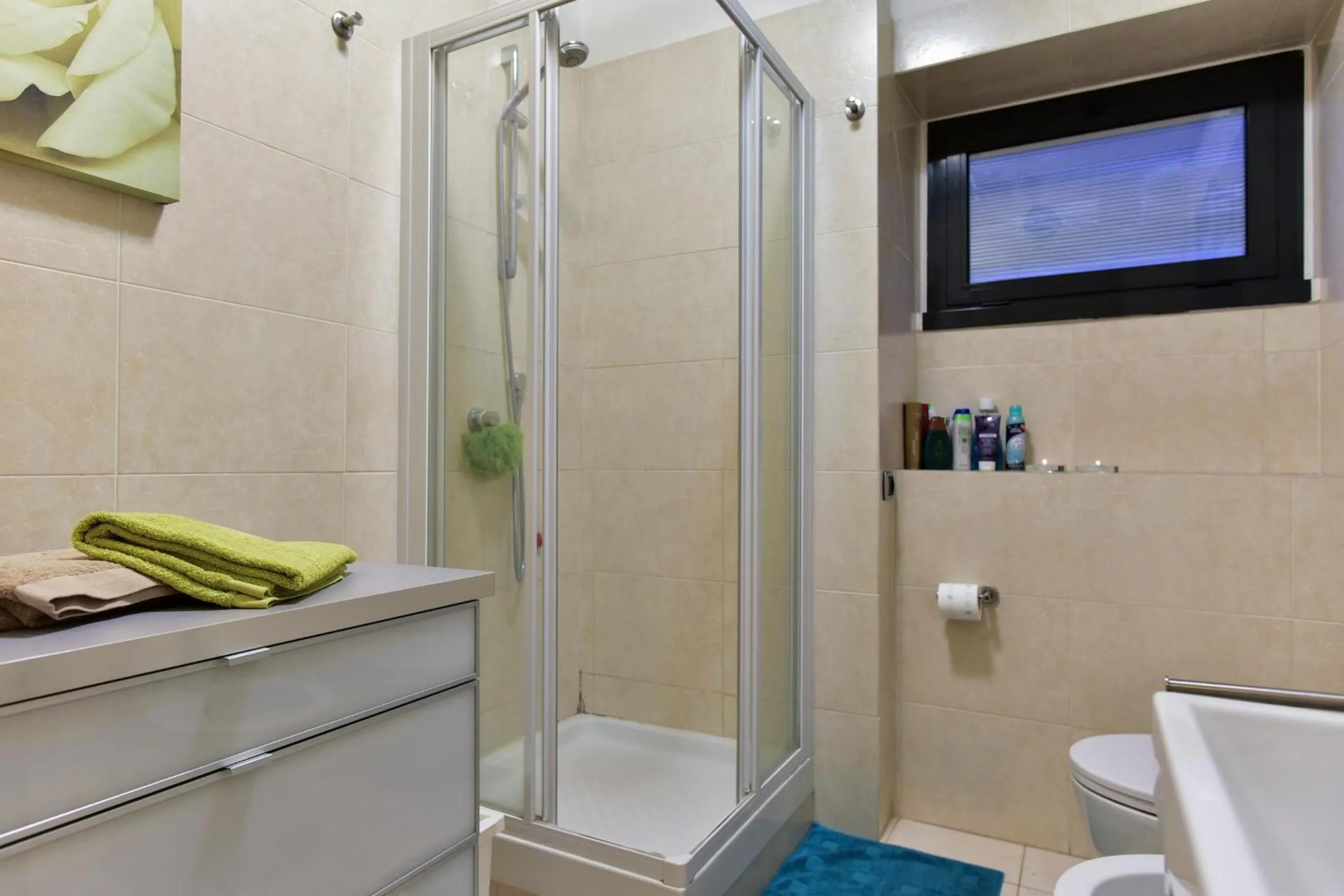 Shower in Home Sorbara "Luxury Home"