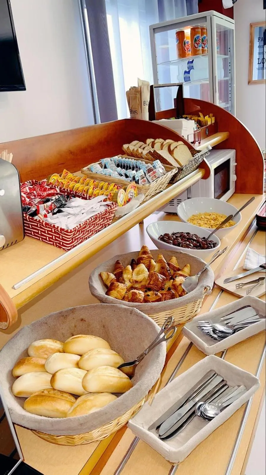 Breakfast in initial by balladins Saint-Quentin / Gauchy