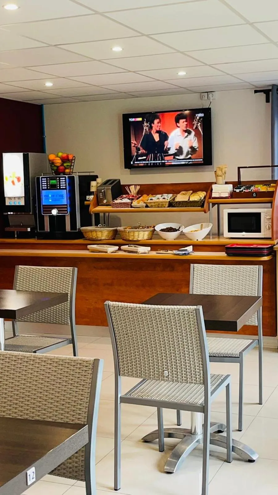 Breakfast in initial by balladins Saint-Quentin / Gauchy