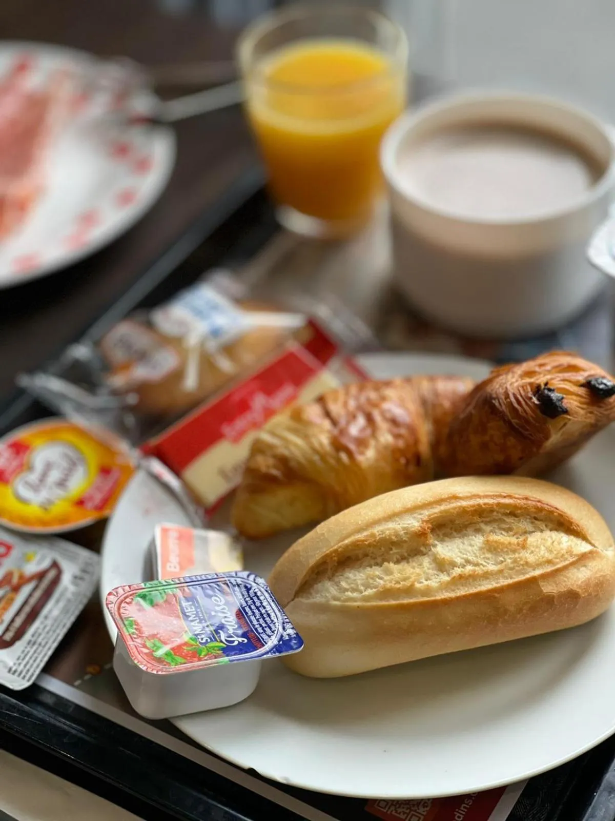 Breakfast in initial by balladins Saint-Quentin / Gauchy