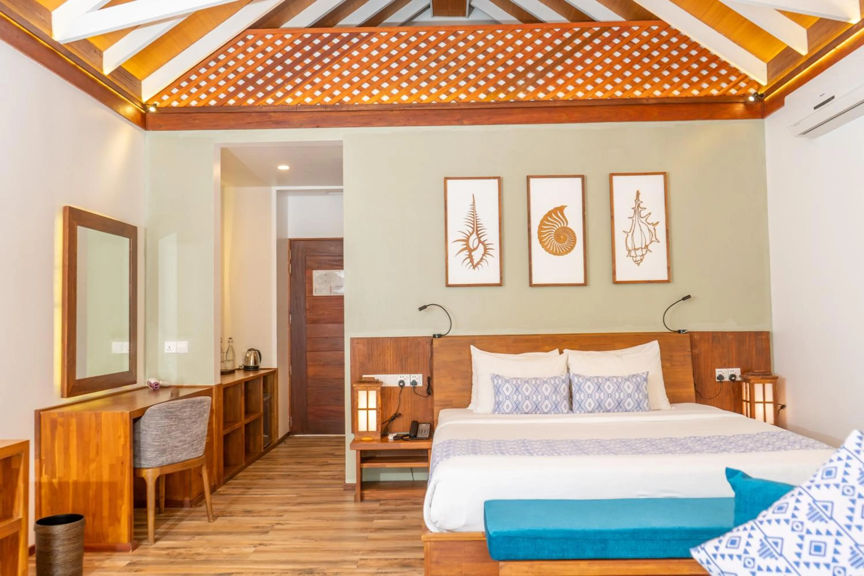Bedroom, Bed in Kudafushi Resort & Spa