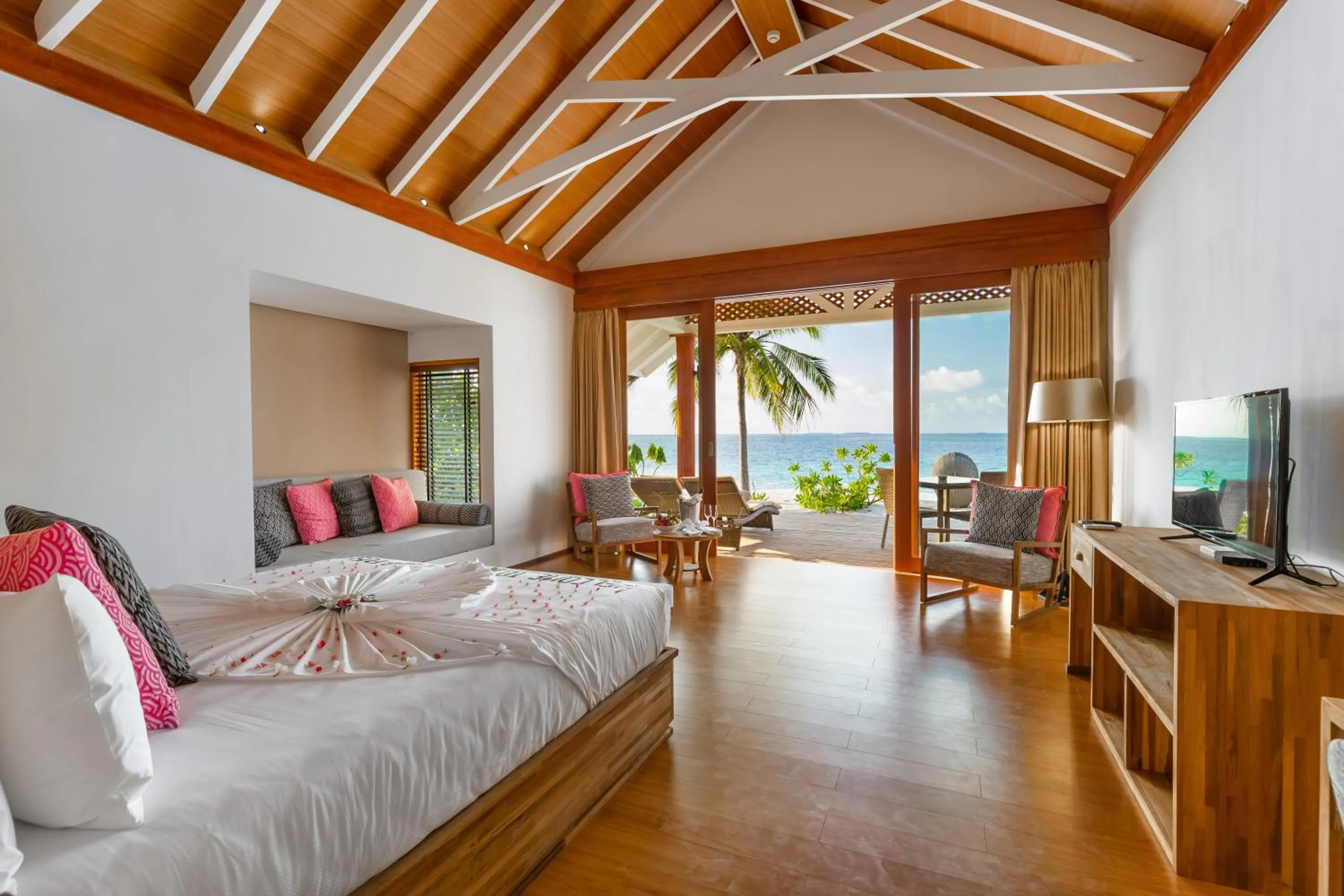 Photo of the whole room, Bed in Kudafushi Resort & Spa