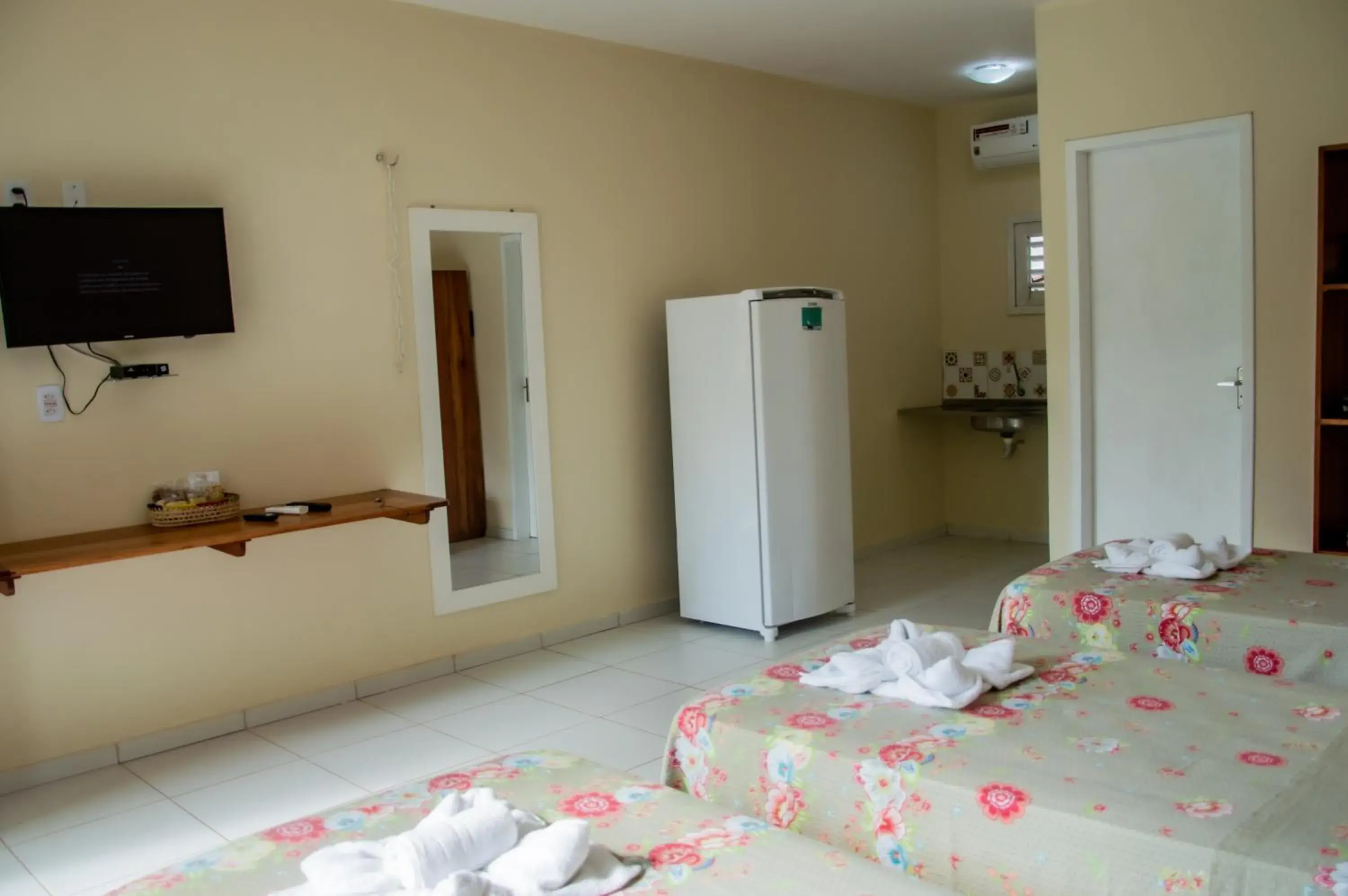 Triple Room in Pousada Angelica Triple Room in Pousada Angelica