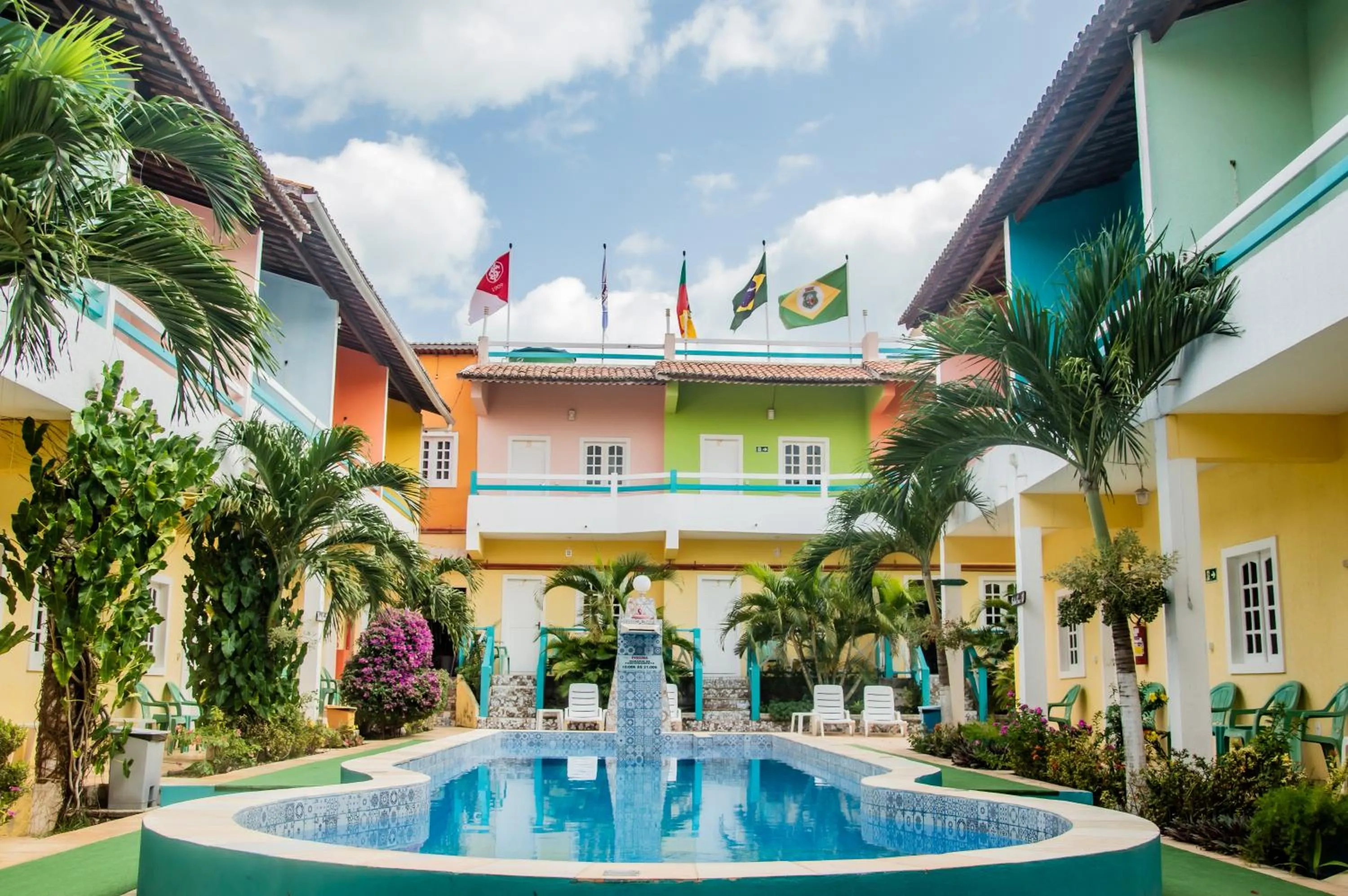 Swimming pool in Pousada Angelica
