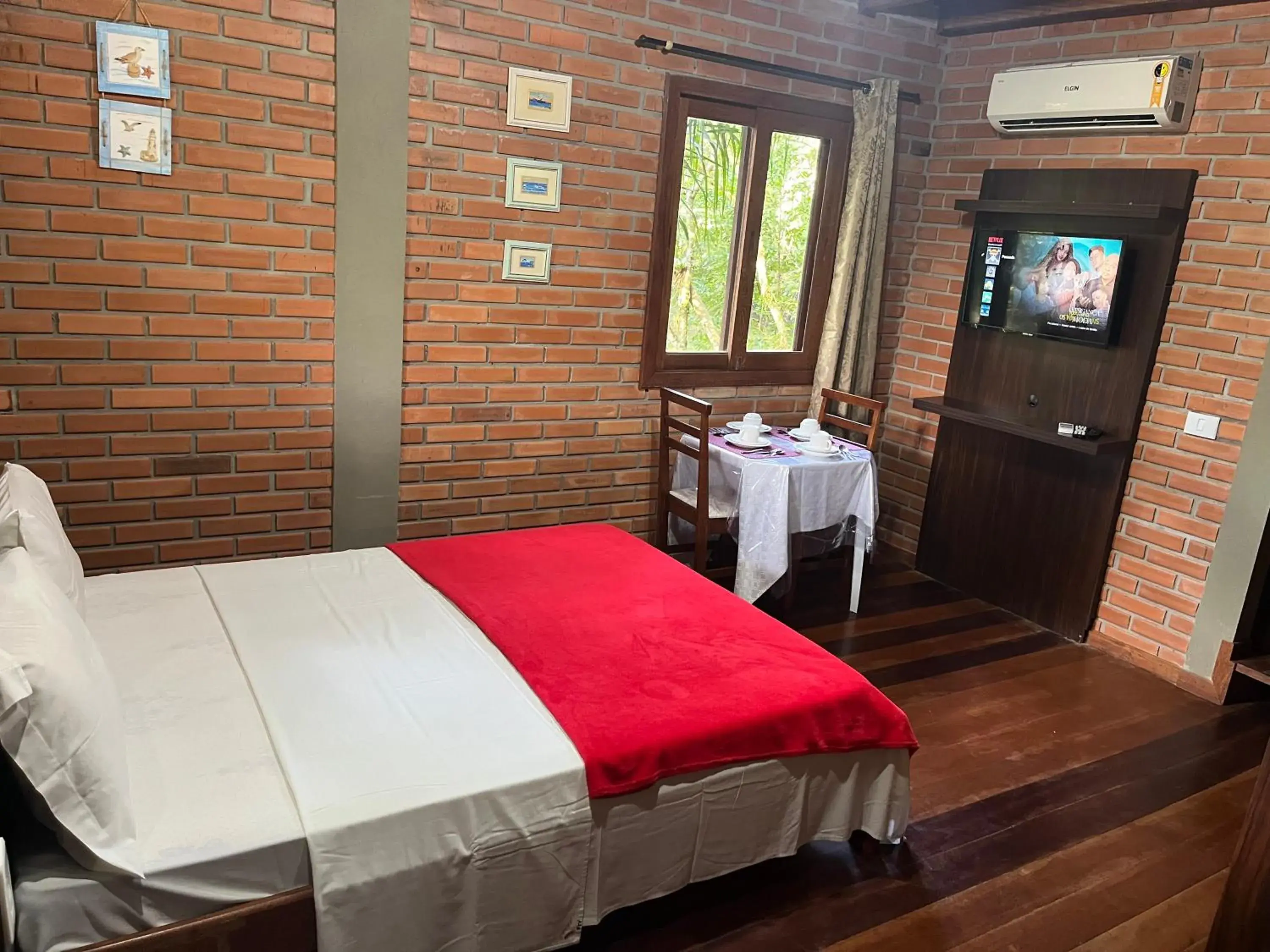 Chalet - single occupancy in Pousada Nosso Bosque Chalet - single occupancy in Pousada Nosso Bosque