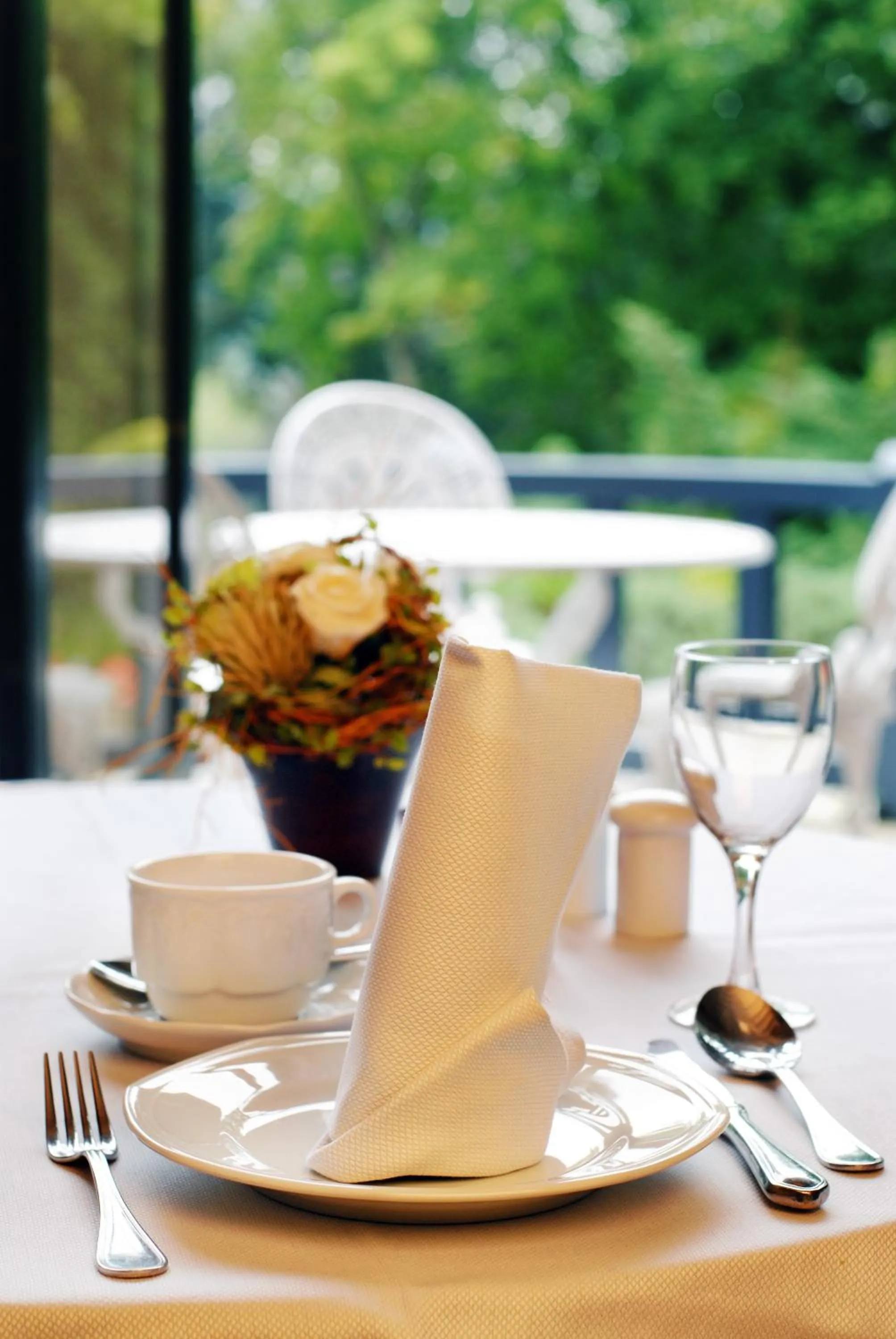 Restaurant/places to eat in Martin's Manoir