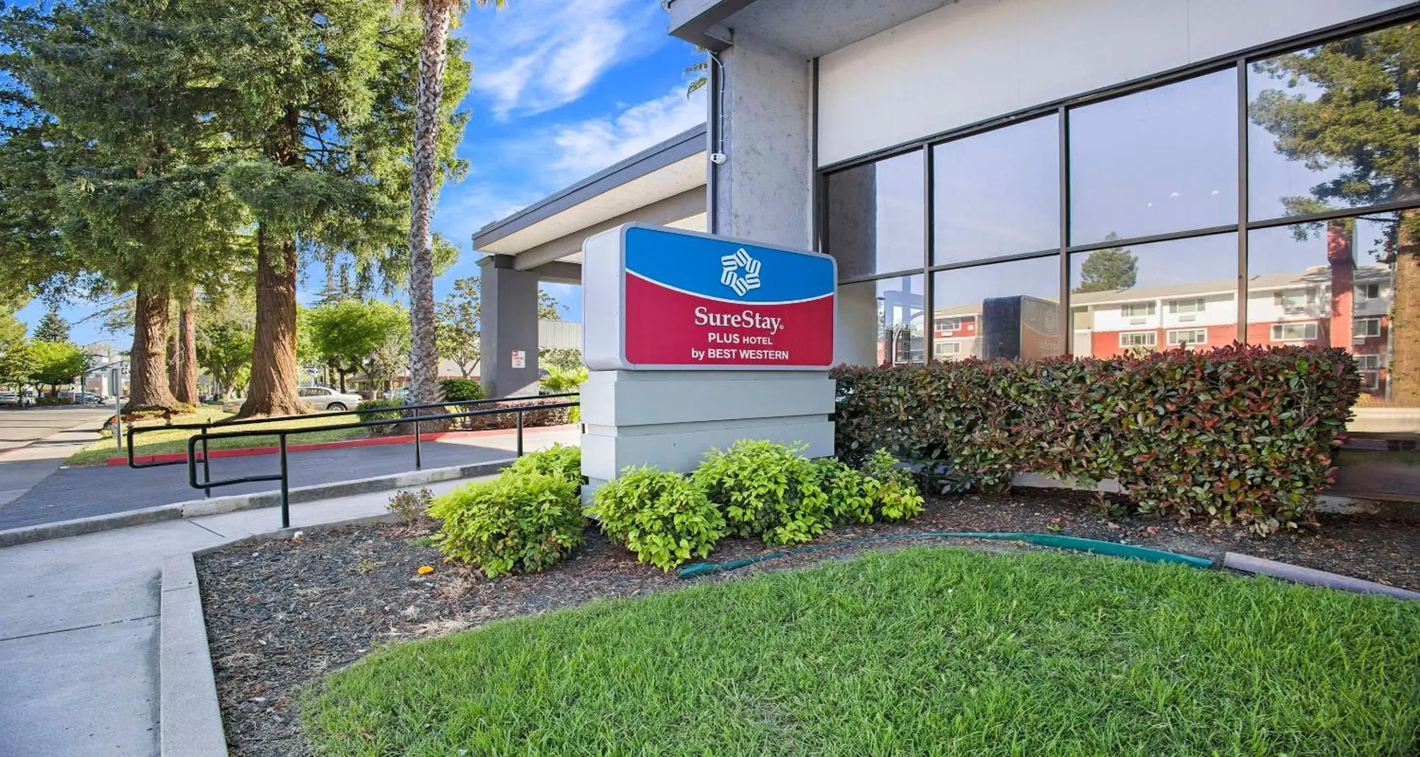 Property building in SureStay Plus Hotel by Best Western Sacramento North Property building in SureStay Plus Hotel by Best Western Sacramento North