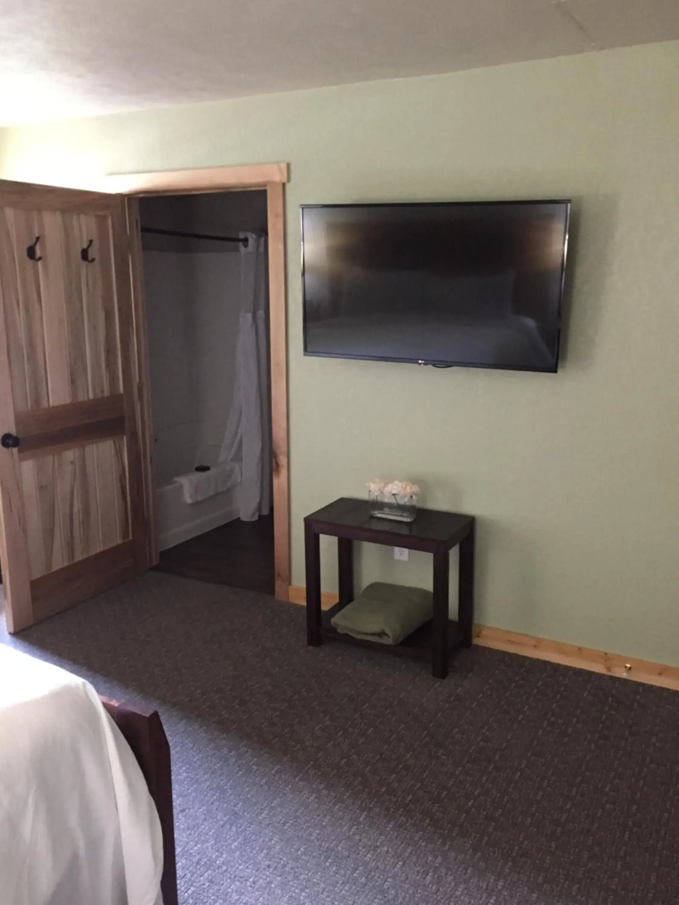 King Suite in Roam Inn King Suite in Roam Inn