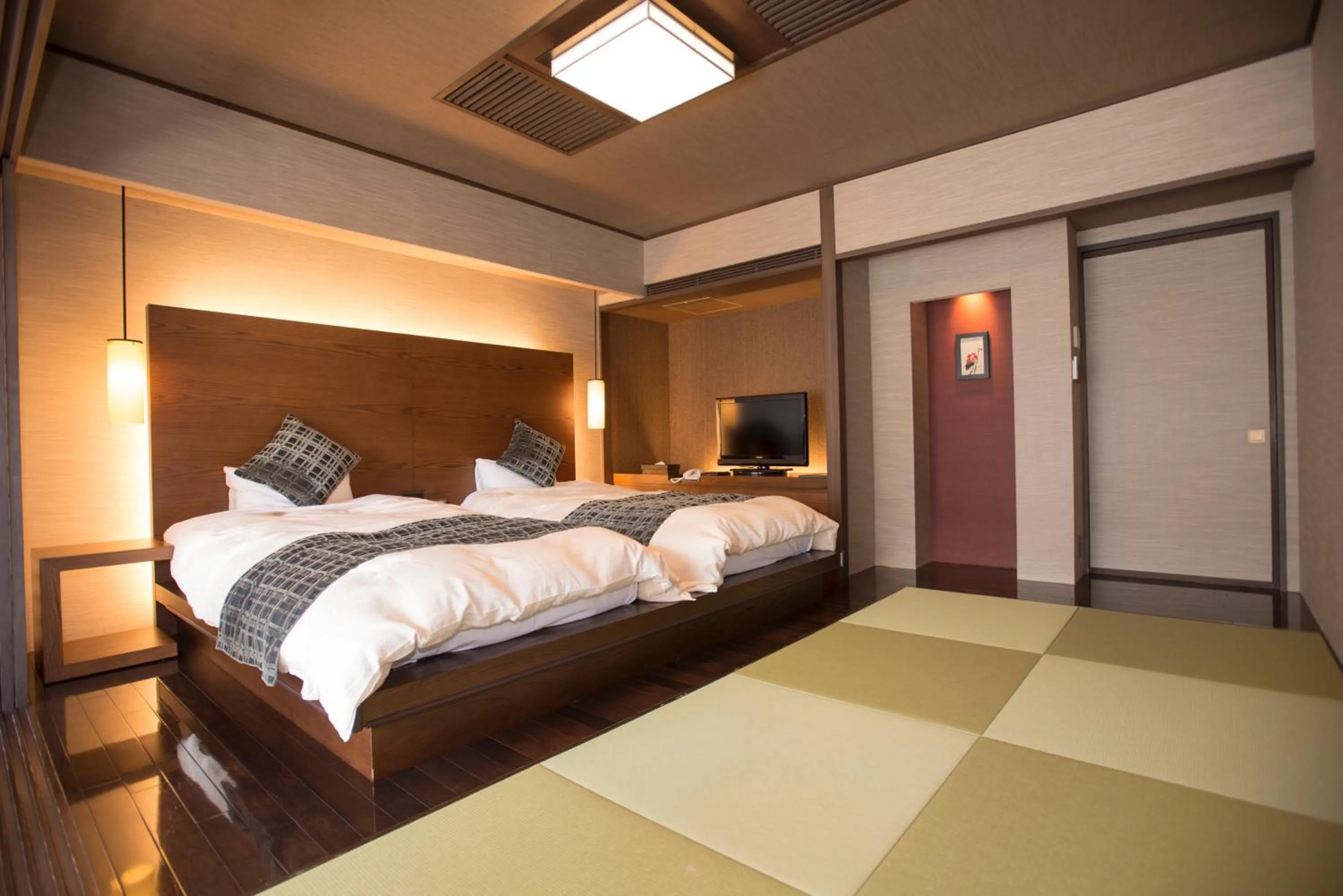 Photo of the whole room, Bed in Kinunokeikoku Hekiryu