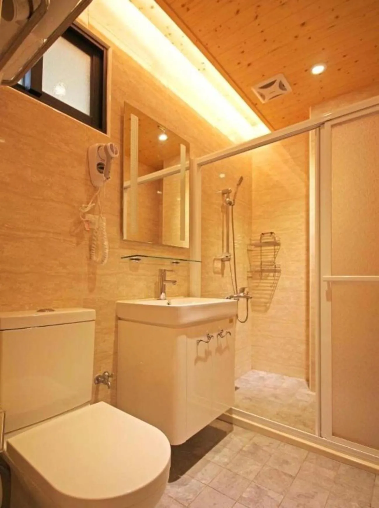 Japanese-Style Quadruple Room in Qian's Garden Inn