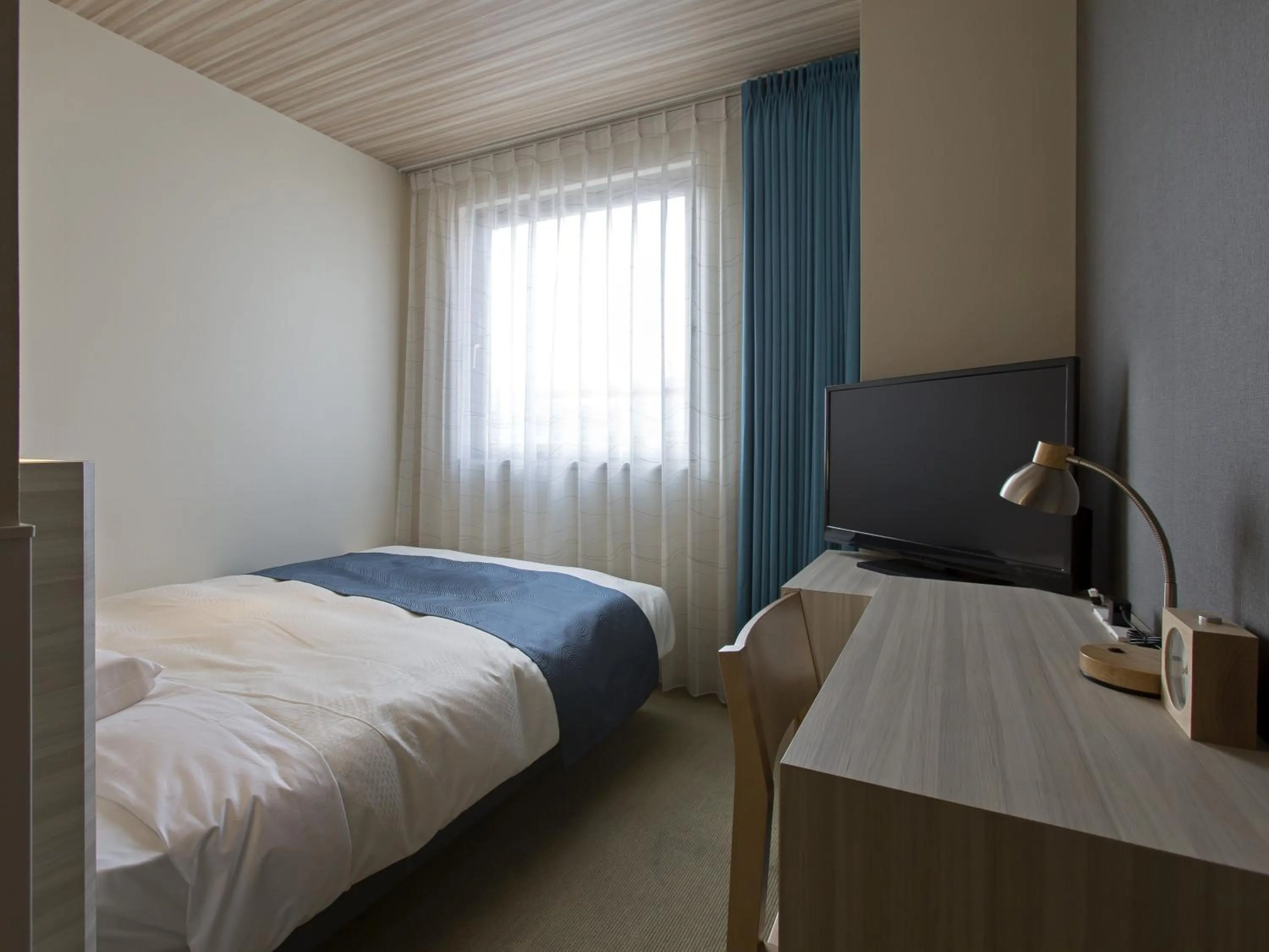 Bedroom, Bed in JR-EAST HOTEL METS HACHINOHE