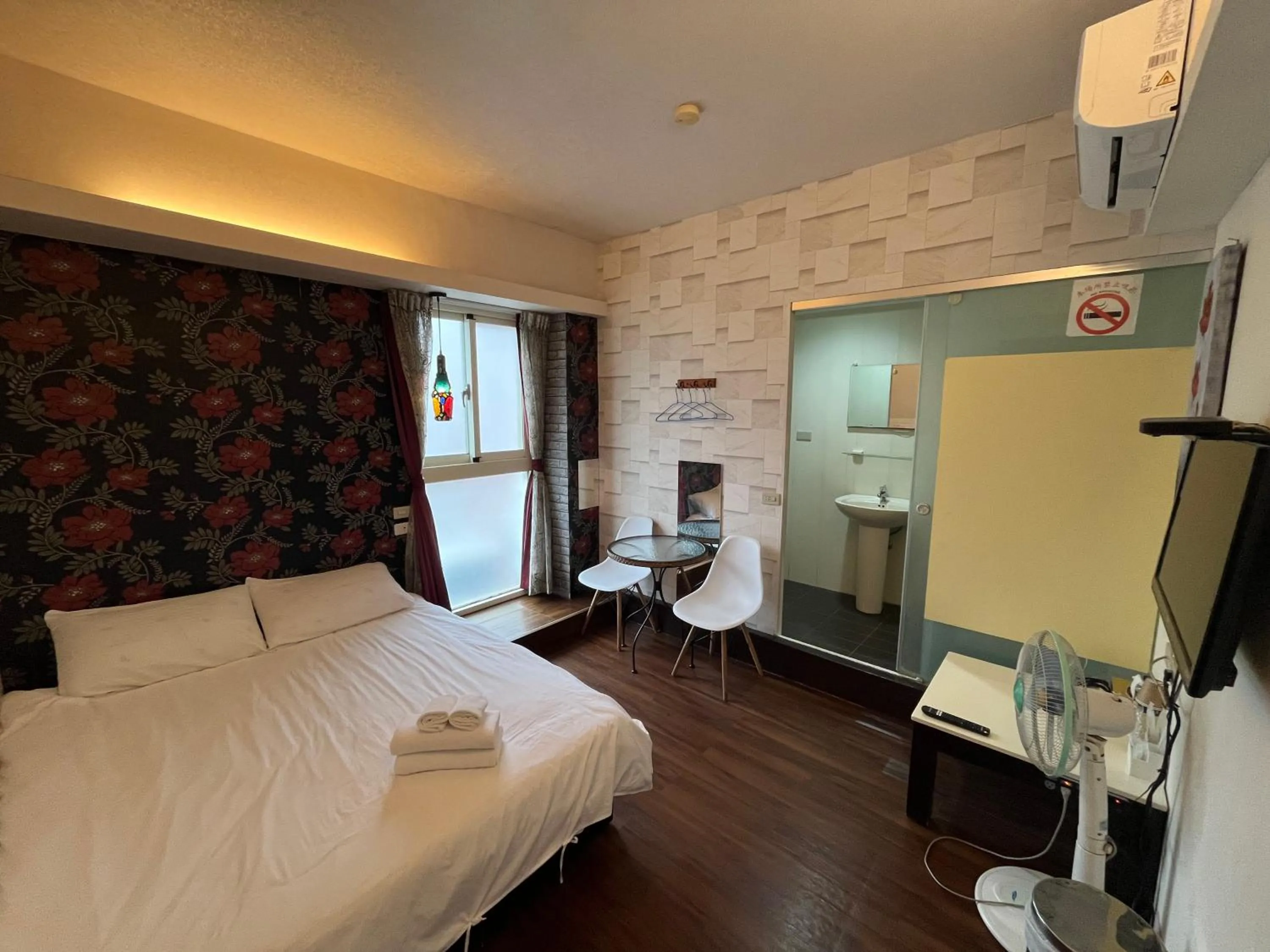 Economy Double Room in 藍晴庭