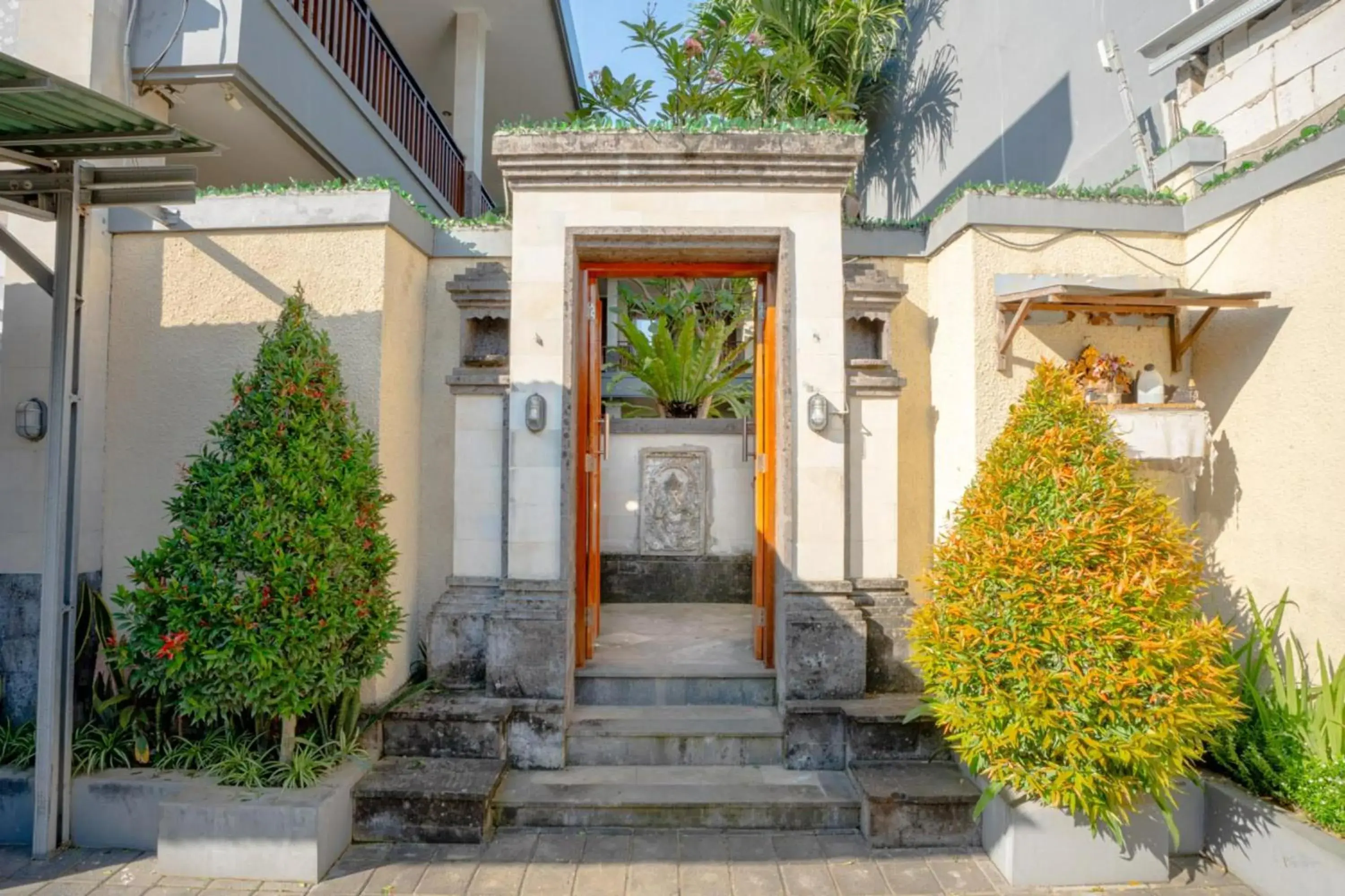 Property building in Sakura Guest House Property building in Sakura Guest House