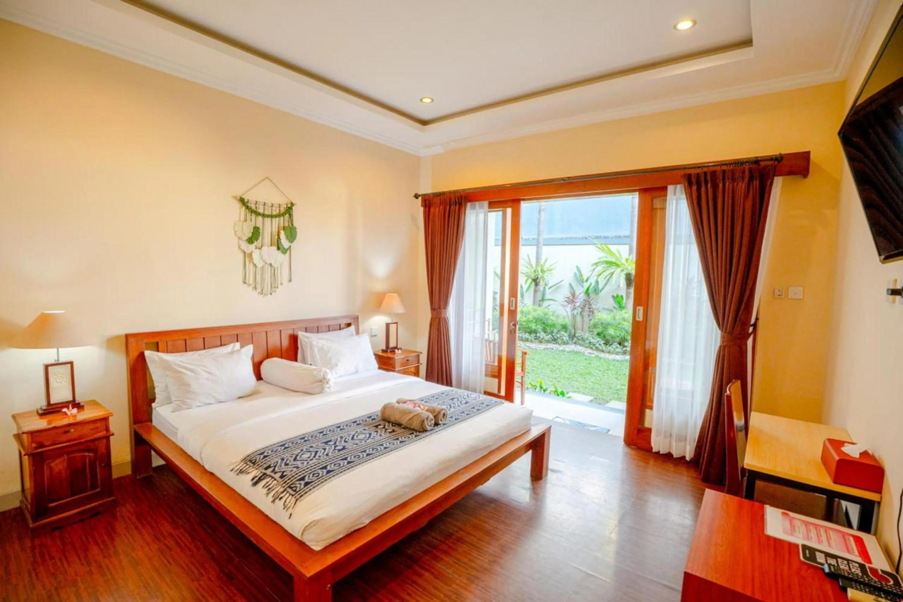 Bed in Sakura Guest House