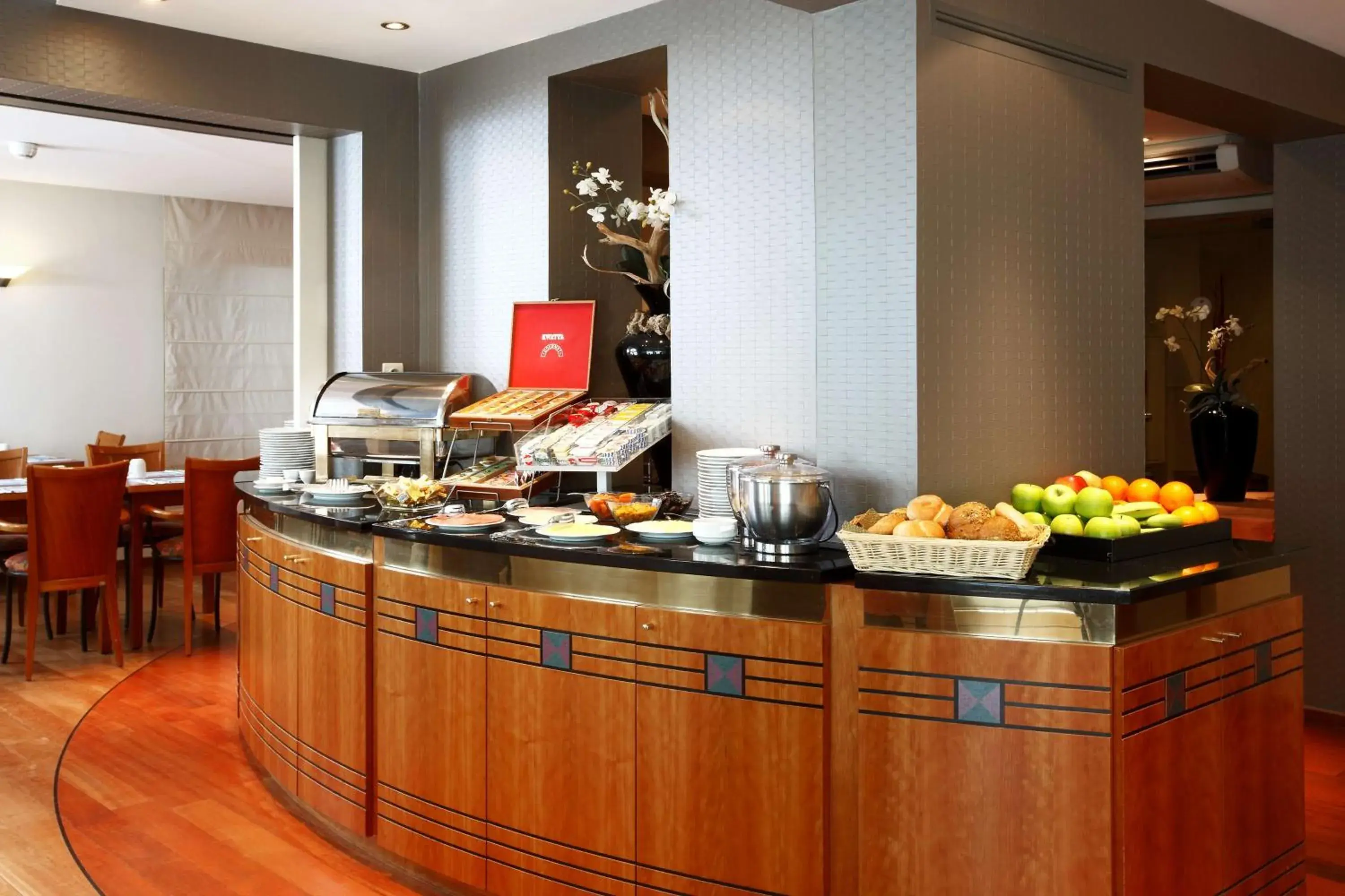 Restaurant/places to eat in NH Mechelen Restaurant/places to eat in NH Mechelen