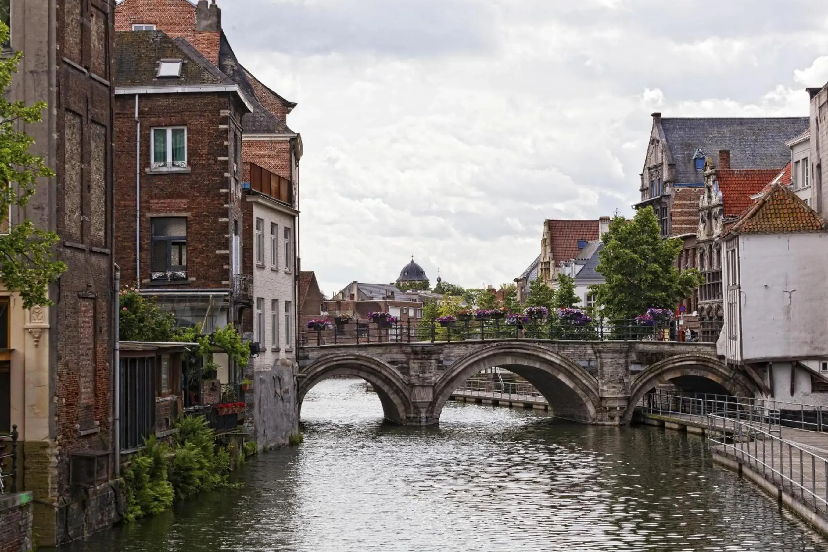 Property building in NH Mechelen Property building in NH Mechelen