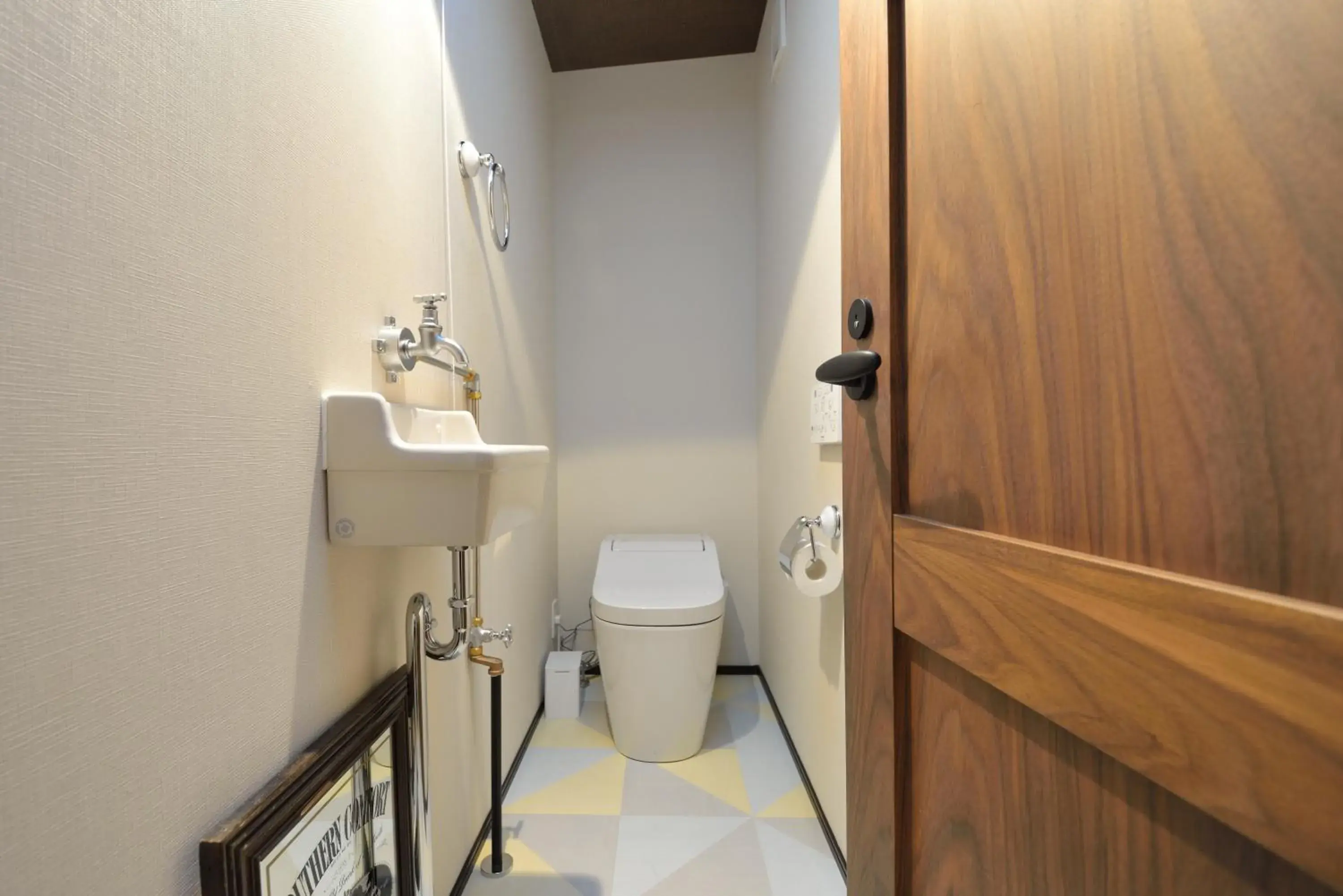 Bathroom in Takeya Gojo