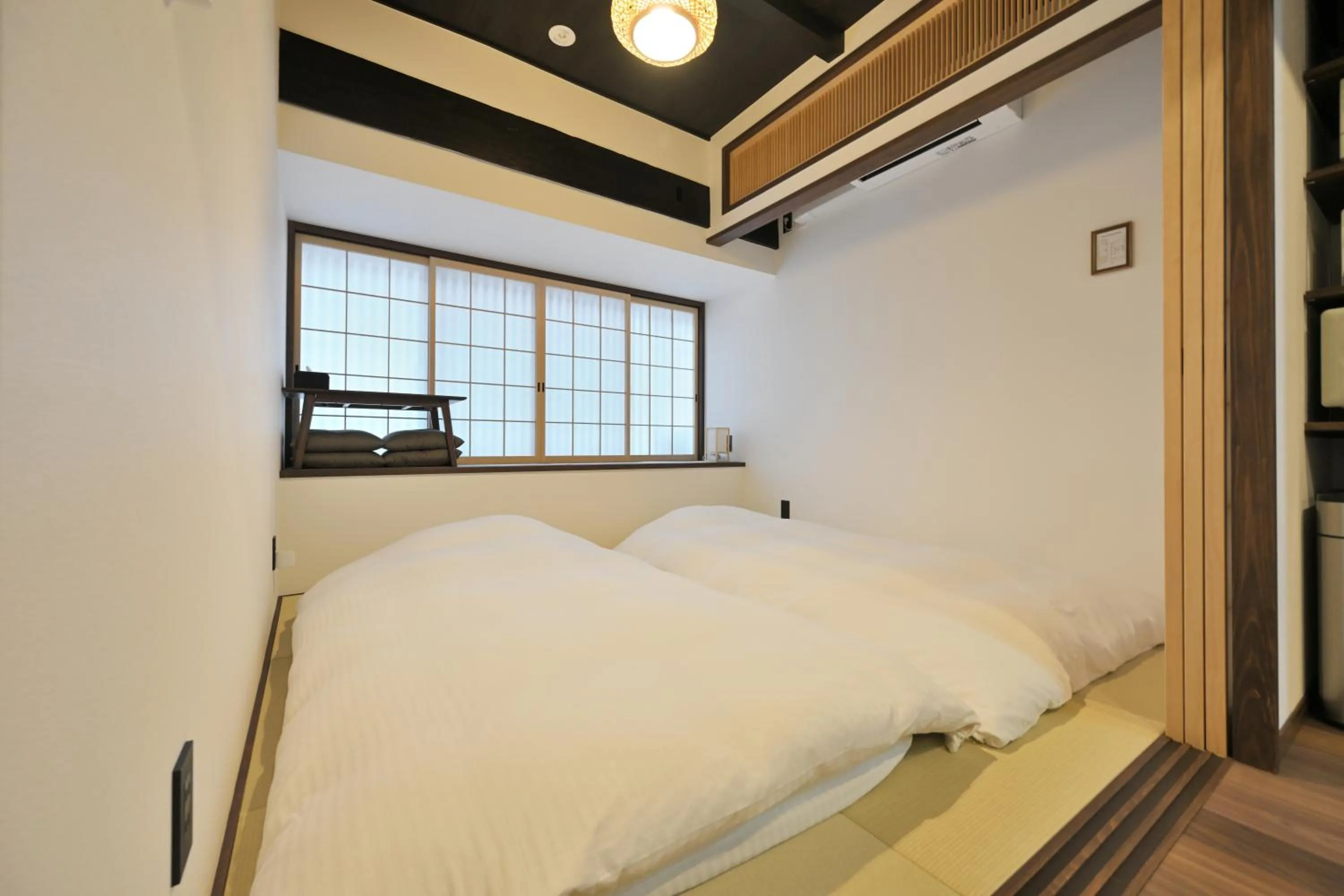 Bedroom, Bed in Takeya Gojo