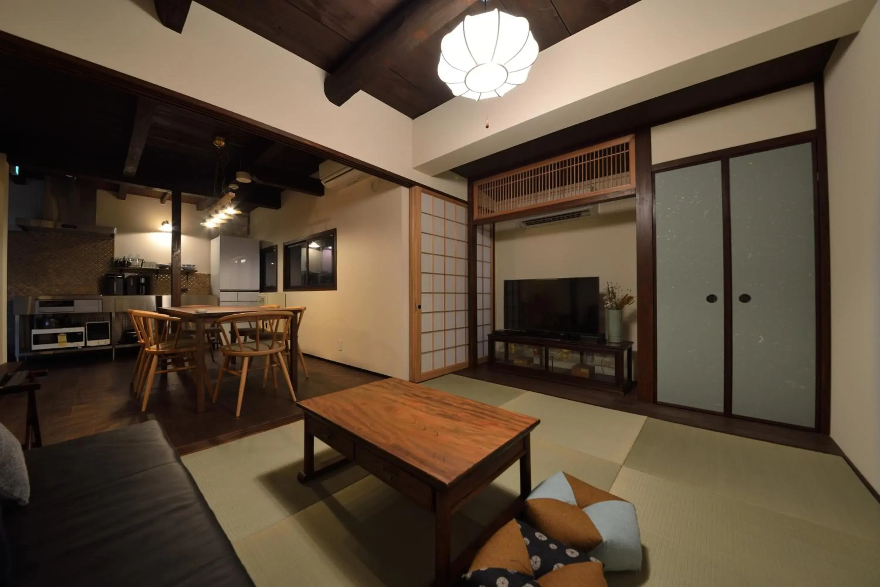 Living room, Restaurant/Places to Eat in Takeya Gojo