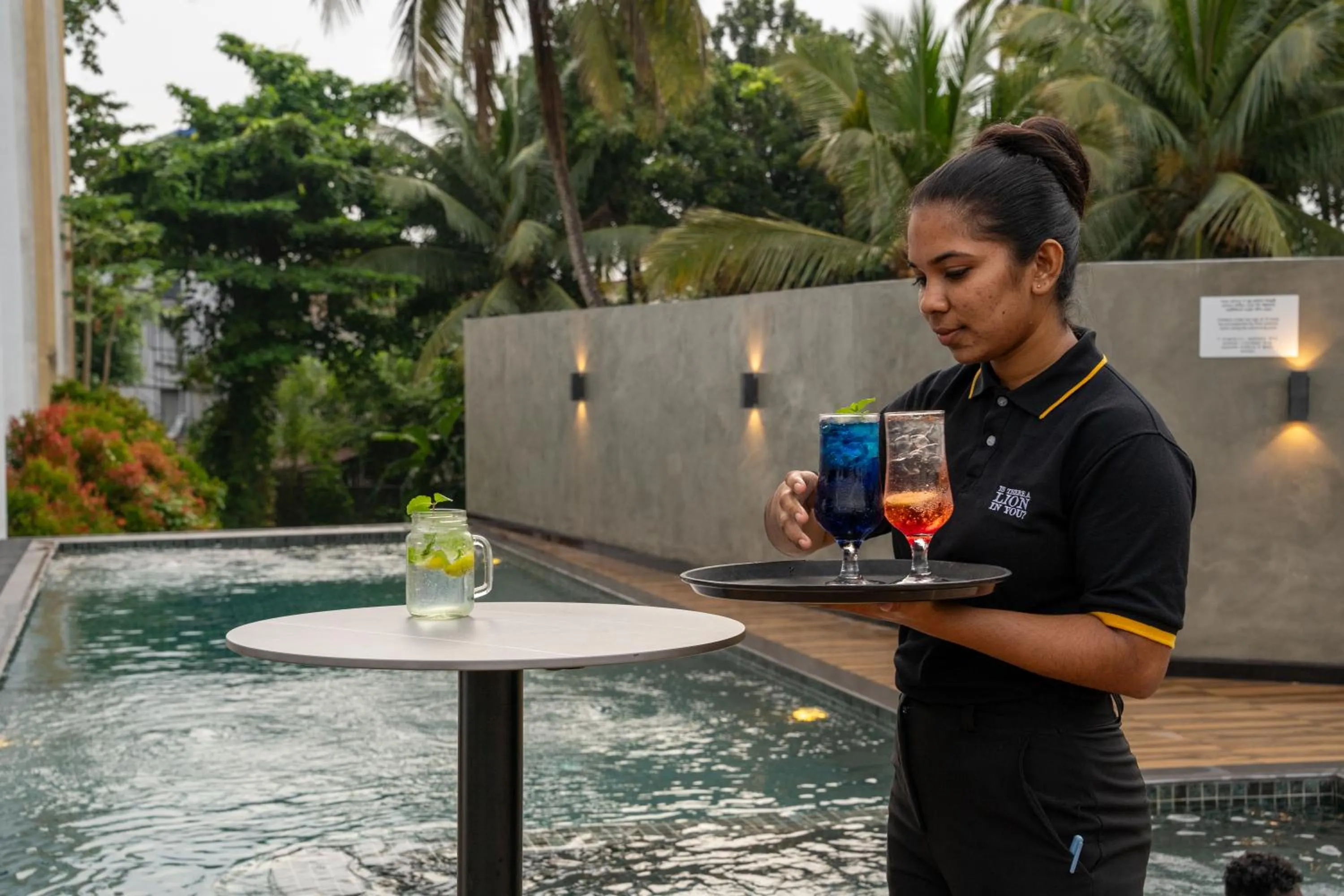 Food and drinks in Saninro Hotel - Ragama