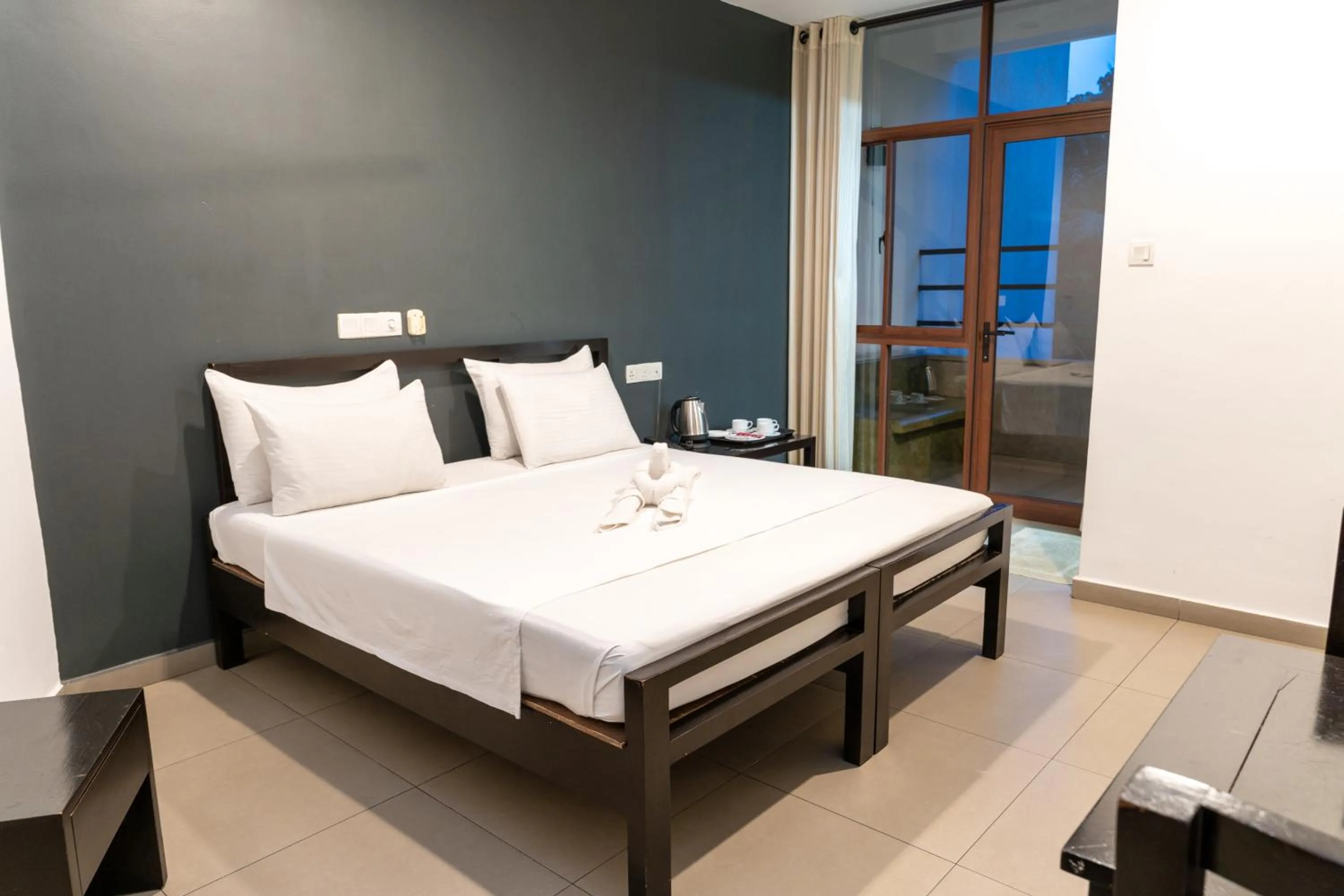 Bed in Saninro Hotel - Ragama