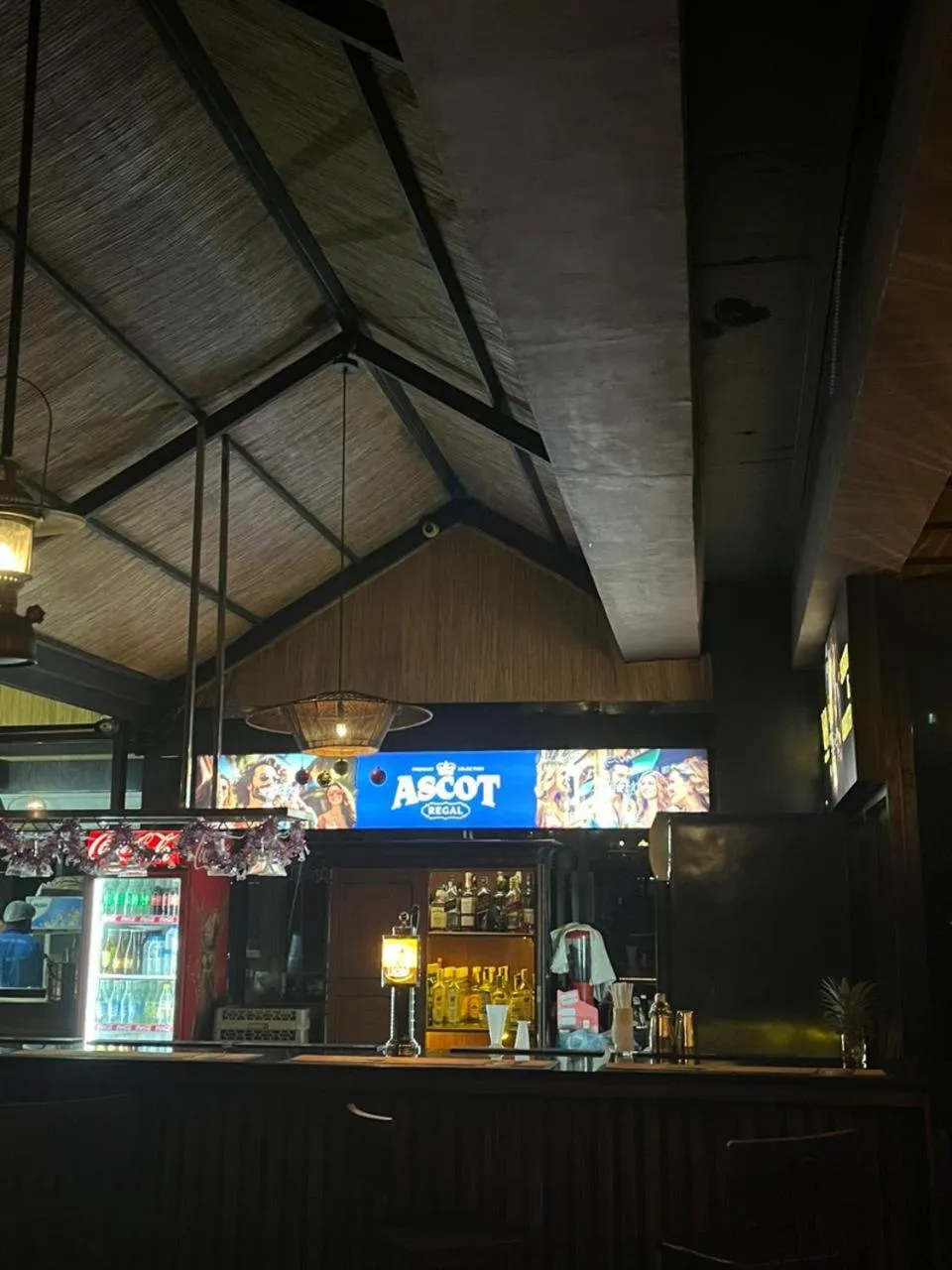 Restaurant/places to eat in Saninro Hotel - Ragama