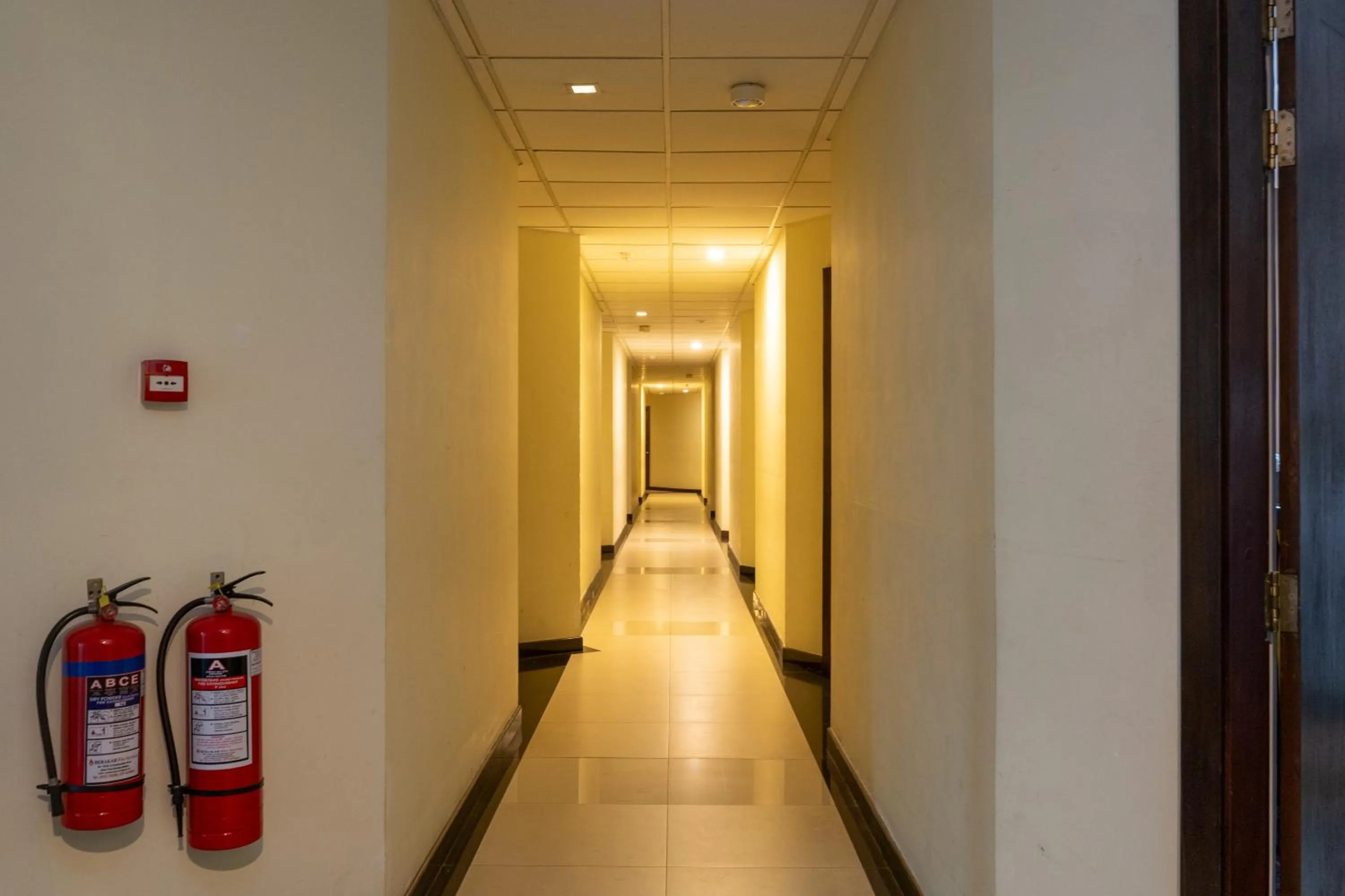 Property building in Saninro Hotel - Ragama