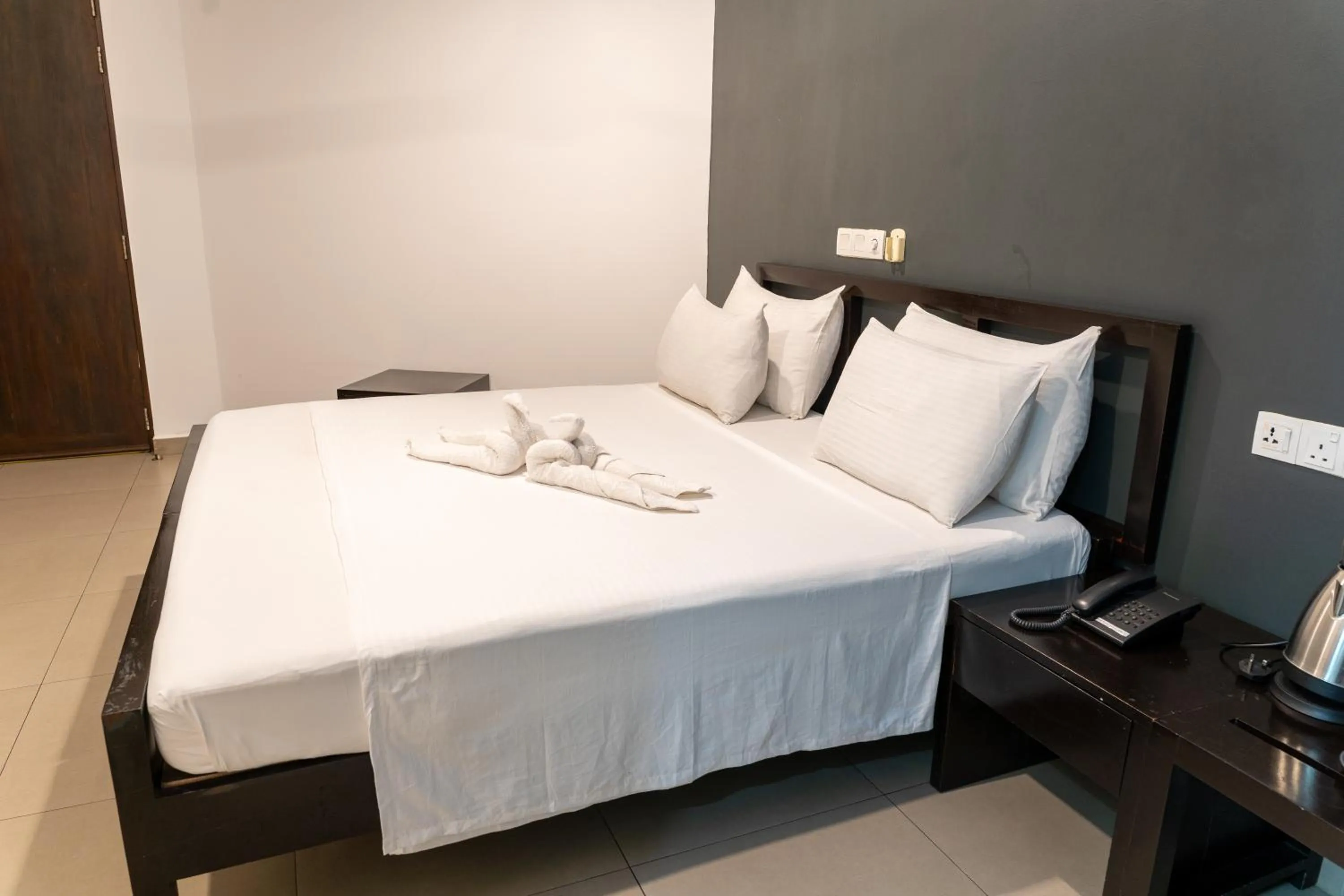 Bed in Saninro Hotel - Ragama