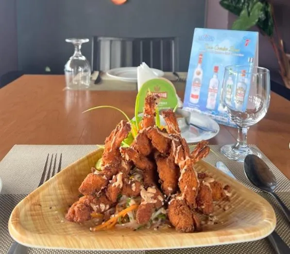 Restaurant/places to eat in Saninro Hotel - Ragama