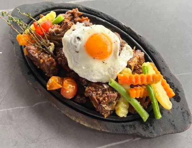 Food close-up in Saninro Hotel - Ragama