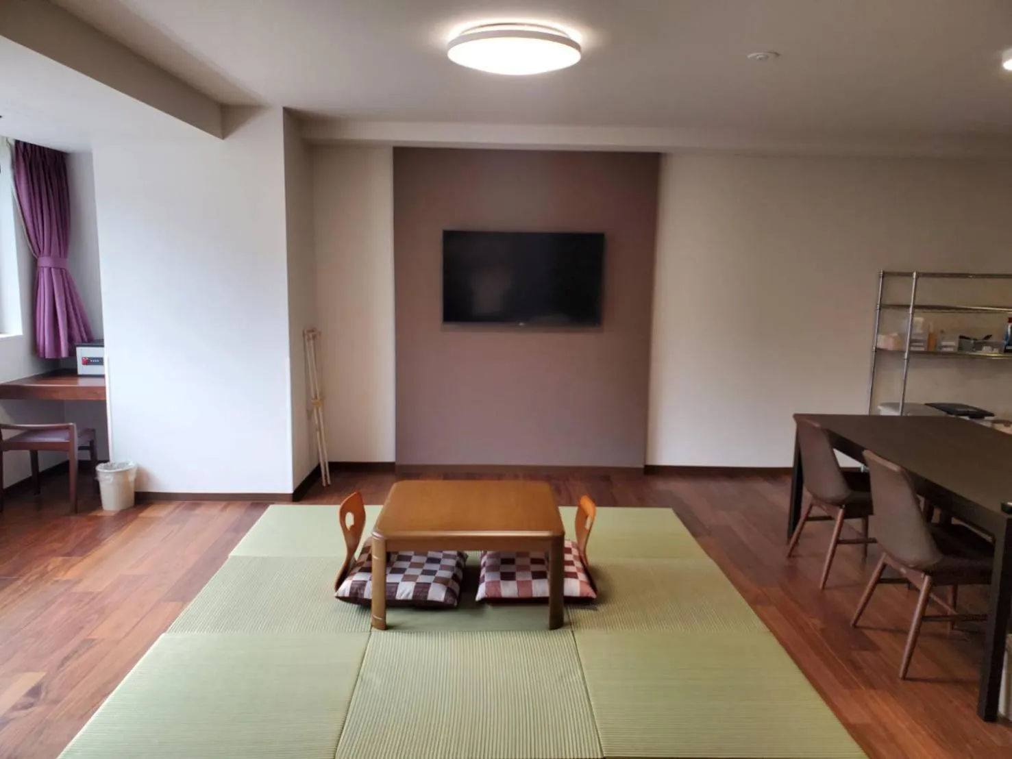 Photo of the whole room in City Pension Zem