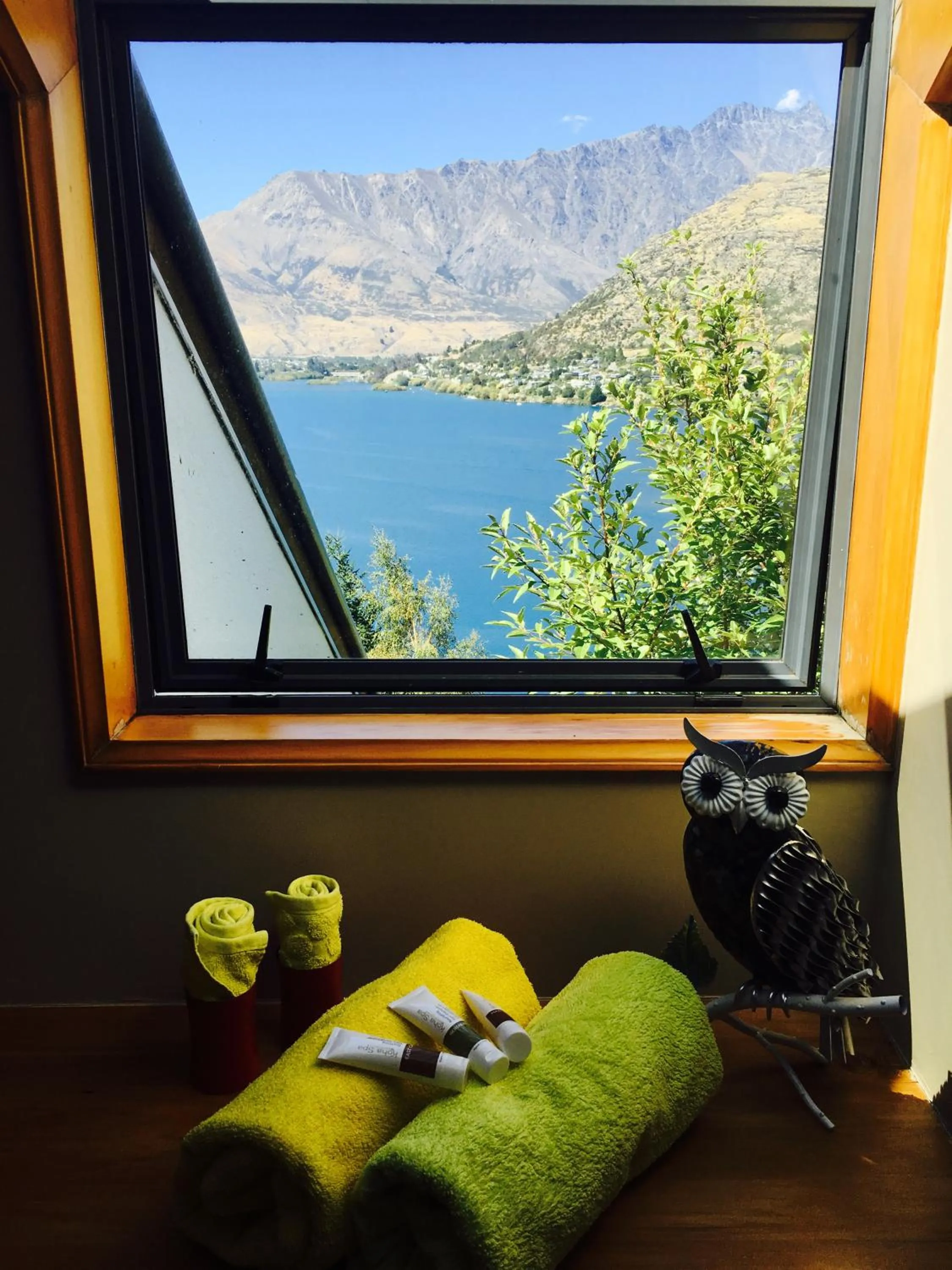 Lake view in Breakfast at Tiffanys