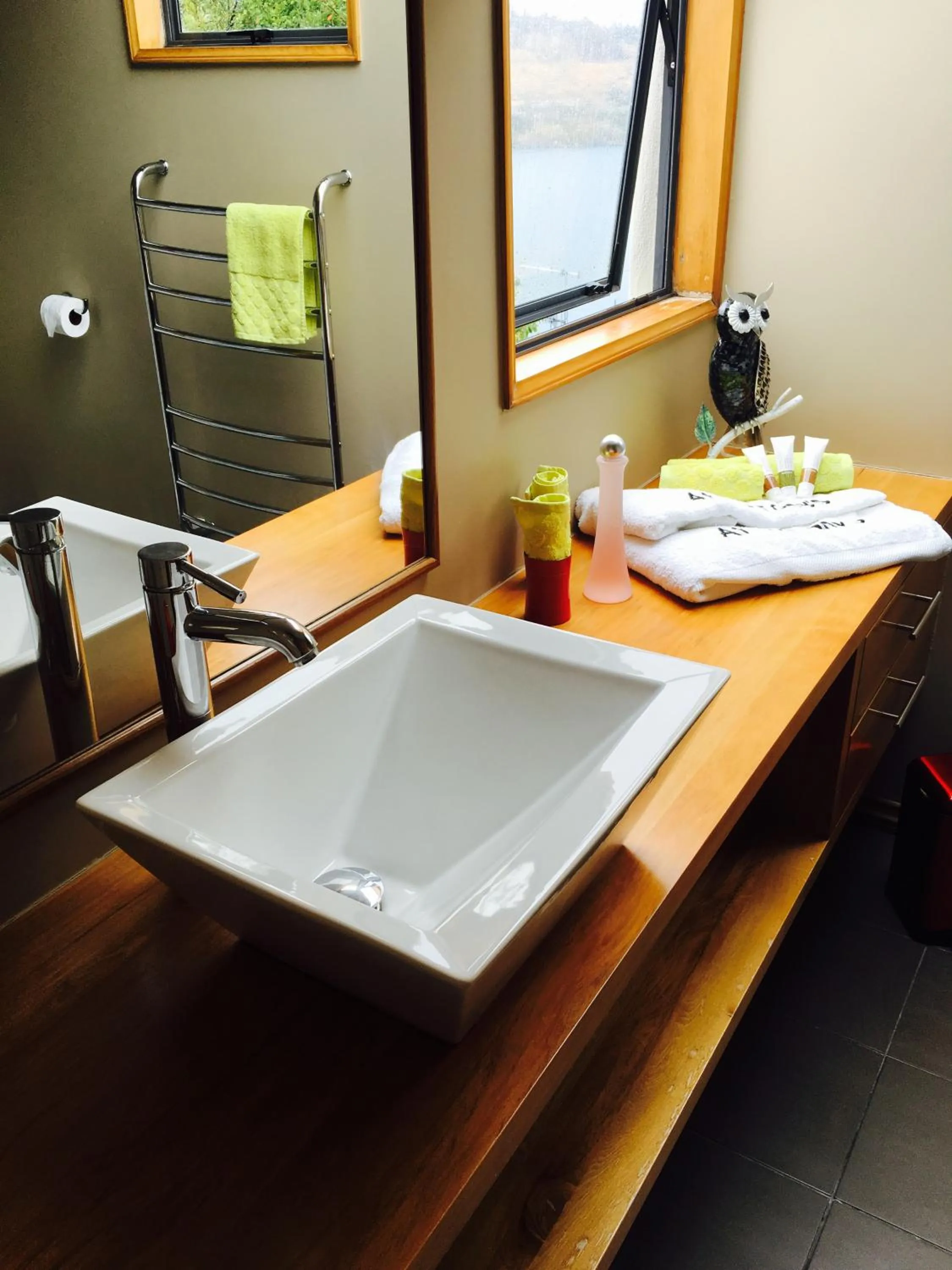 Bathroom in Breakfast at Tiffanys