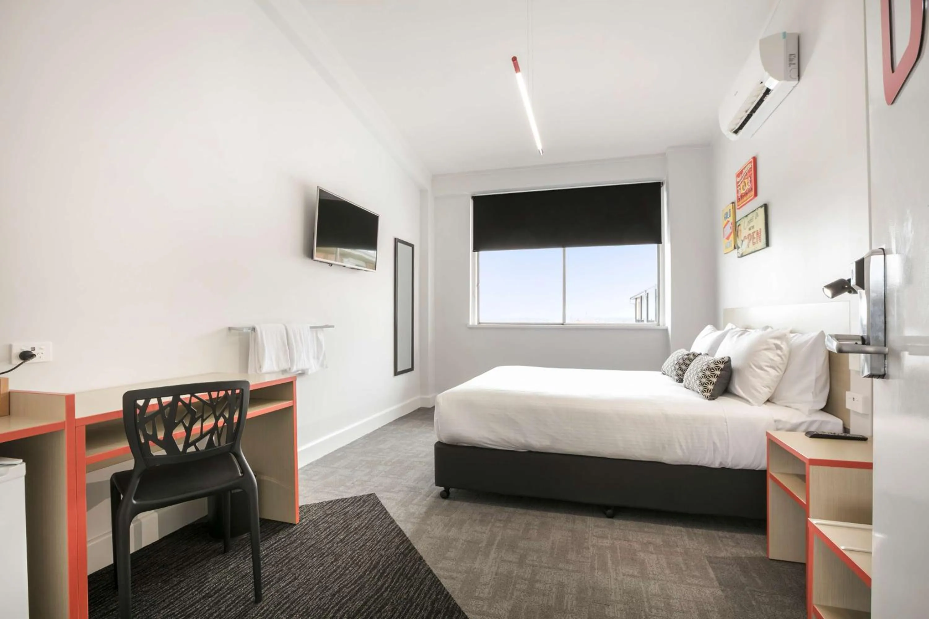 Bedroom, Bed in Nightcap at Camp Hill Hotel