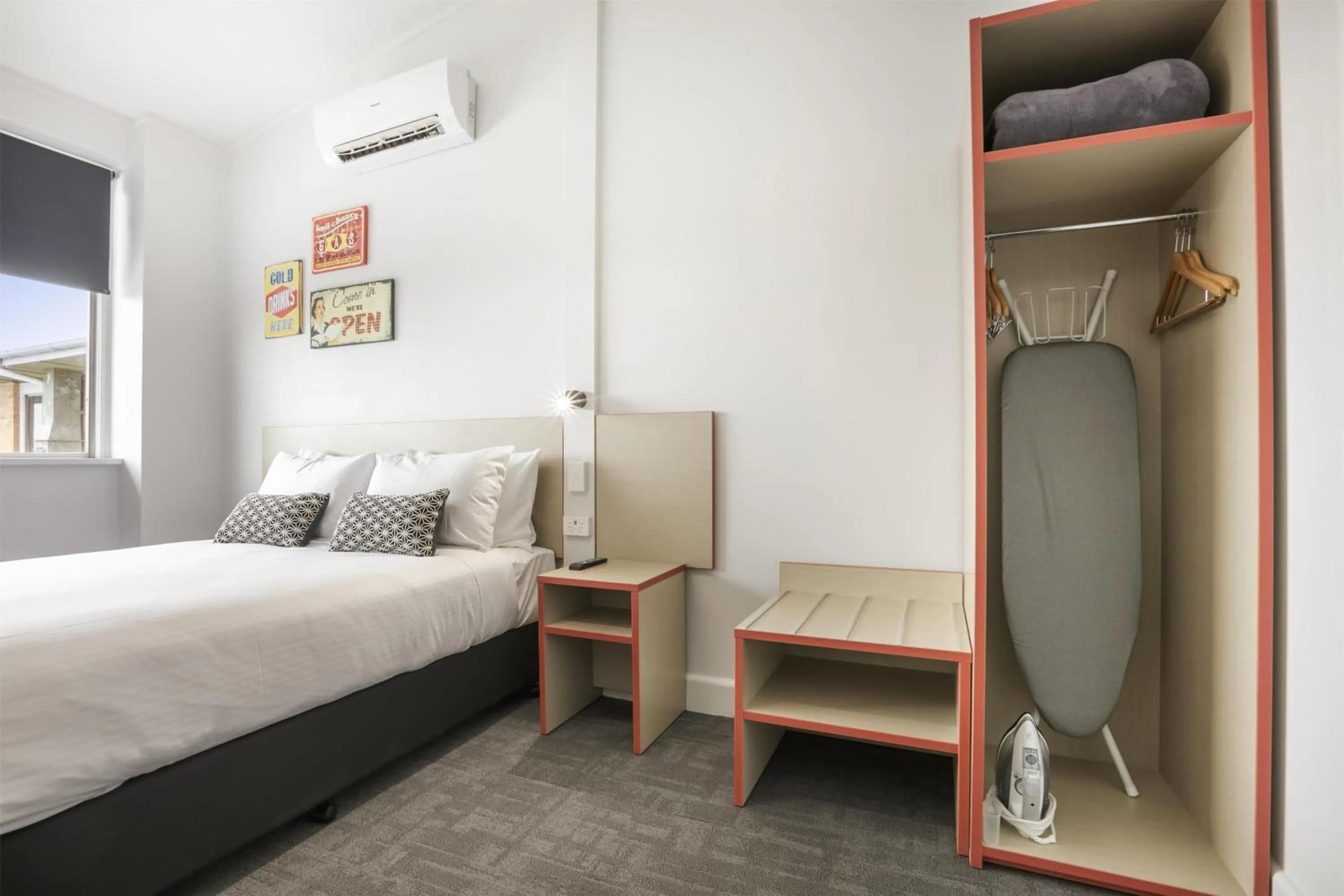 Bedroom, Bed in Nightcap at Camp Hill Hotel