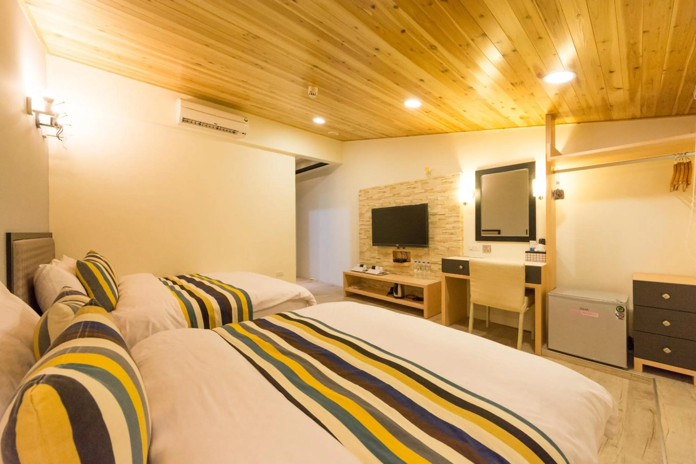 Decorative detail, Bed in W Hostel