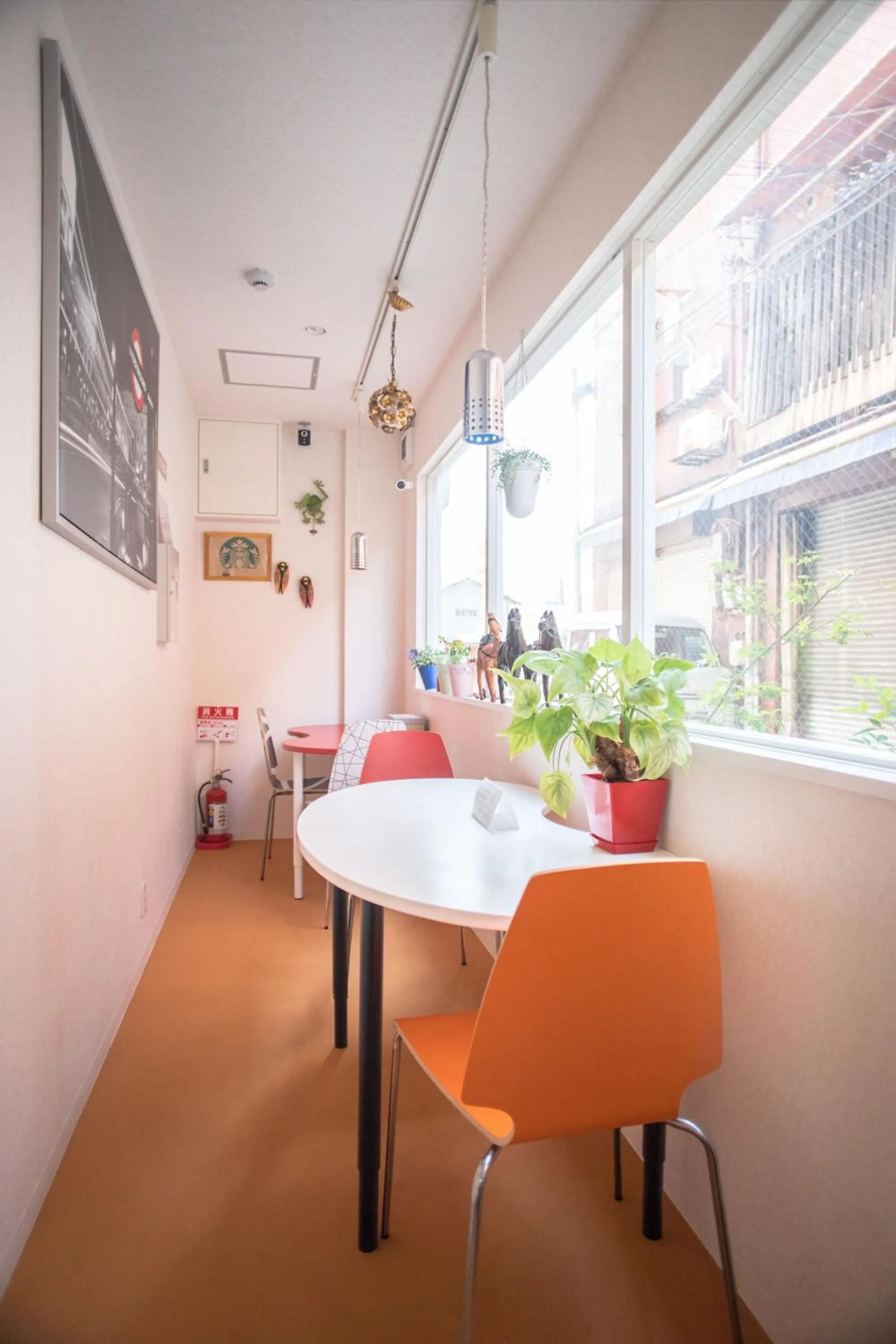 Communal lounge/ TV room in Osaka Tsuruhashitei Hotel Asahi group 大阪鶴橋亭ホテル