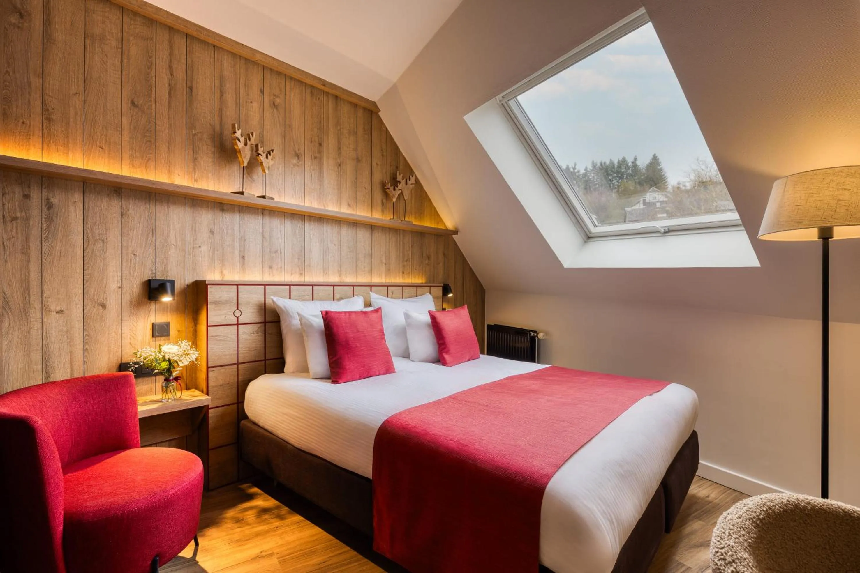 Photo of the whole room, Bed in Hotel du Commerce