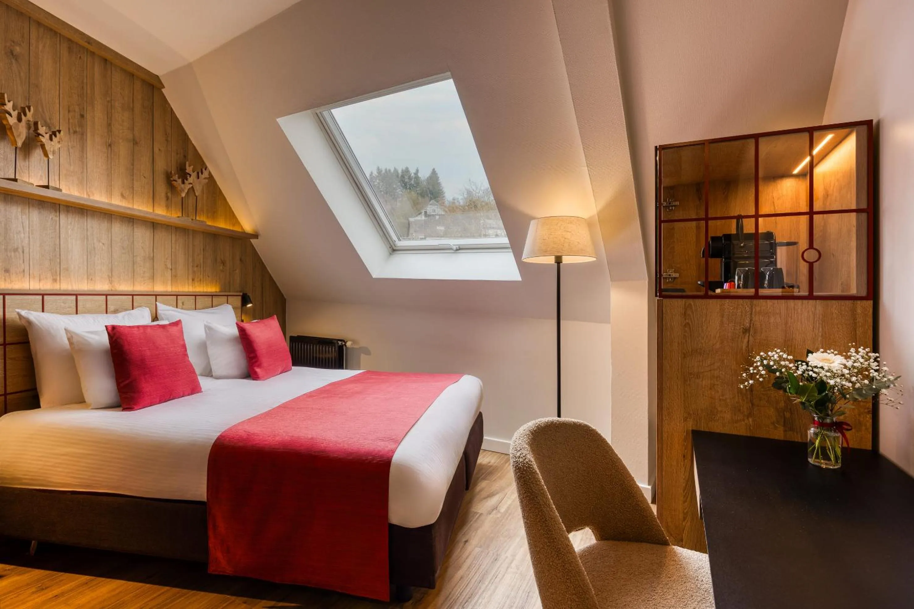 Photo of the whole room, Bed in Hotel du Commerce