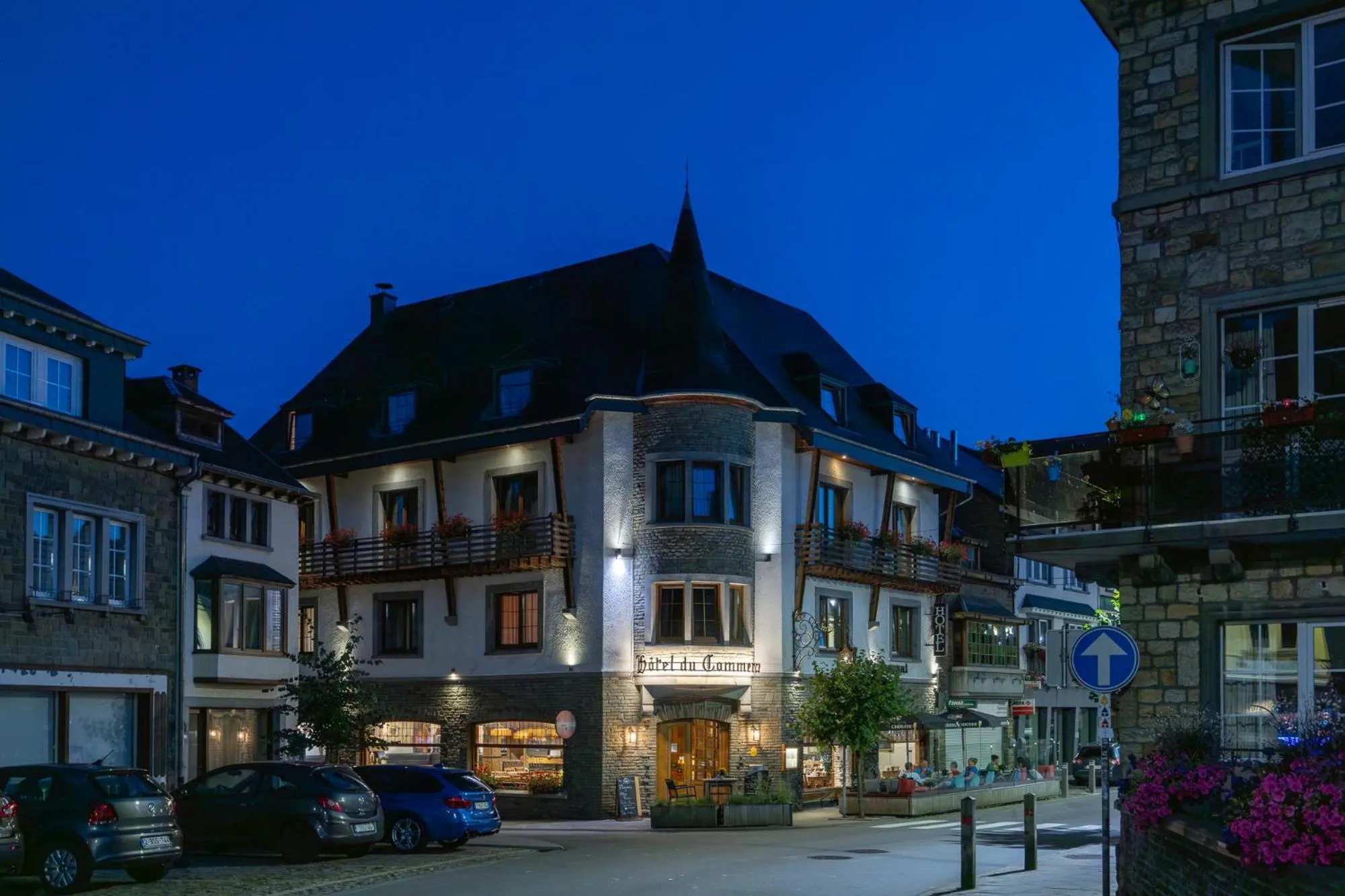 Property building in Hotel du Commerce