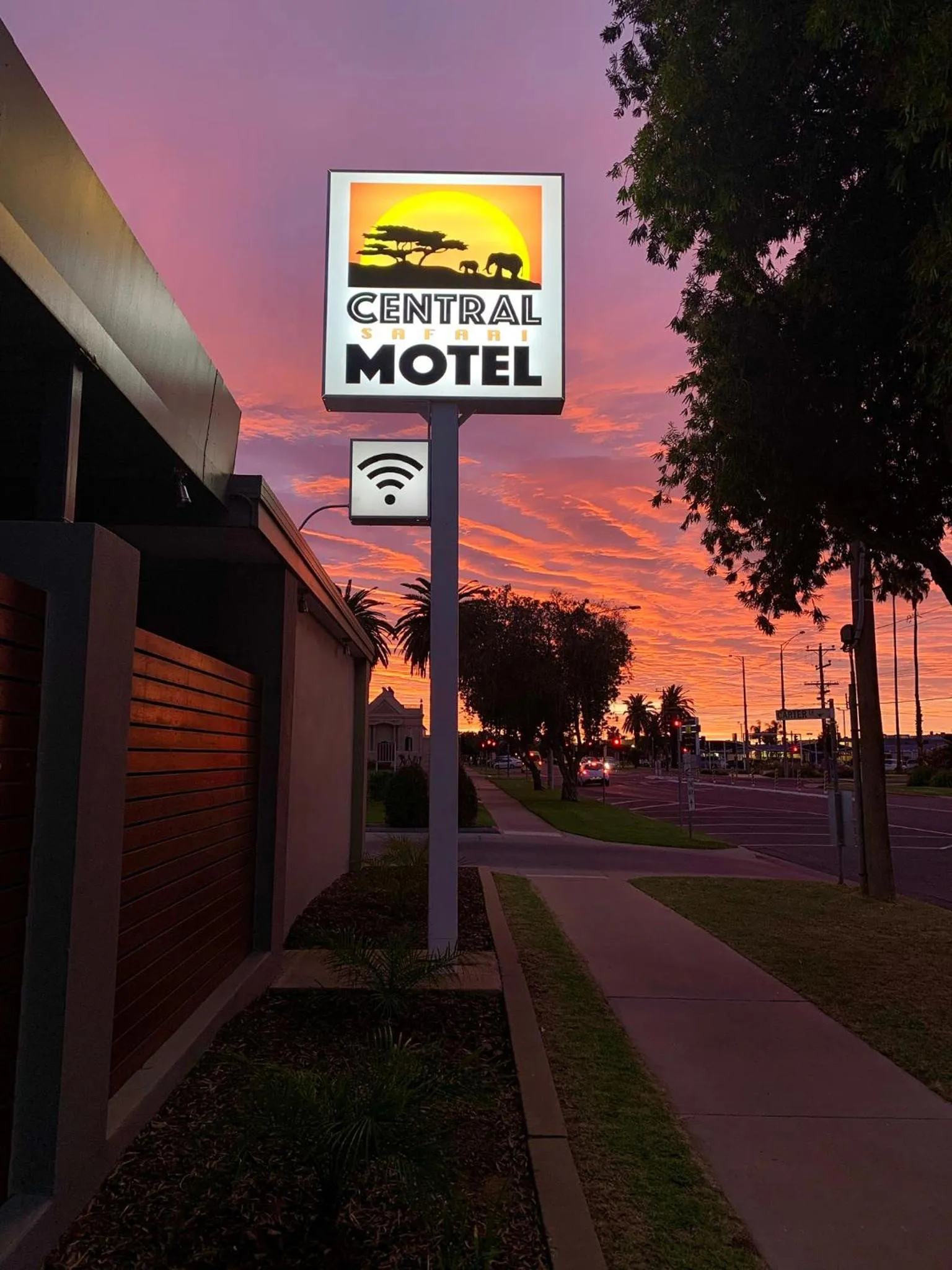 Property logo or sign in Central Motel Mildura